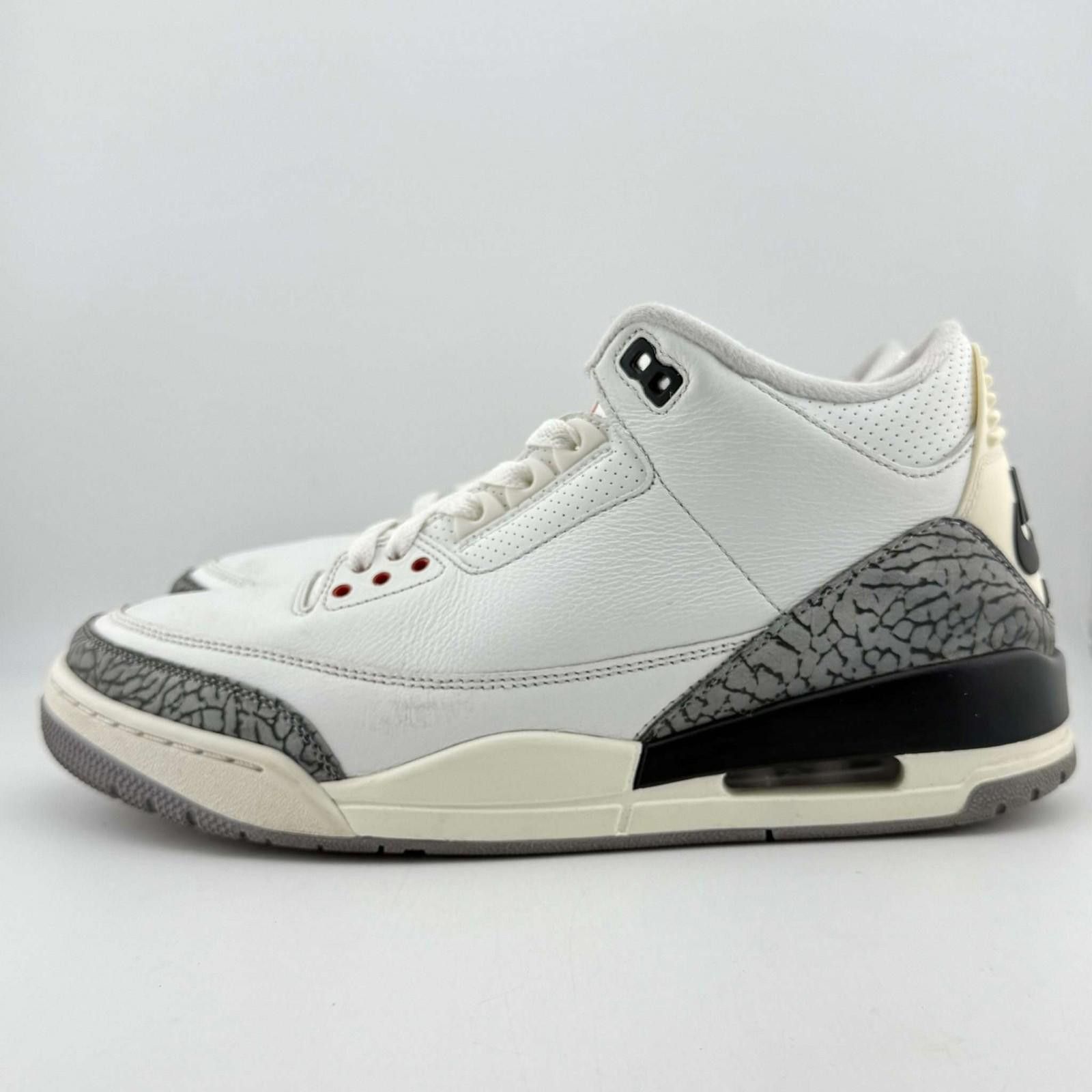 Nike og box Jordan 3 White Cement Reimagined 9.5 Used OG Box Size US 9.5 / EU 42-43 - 2 Thumbnail