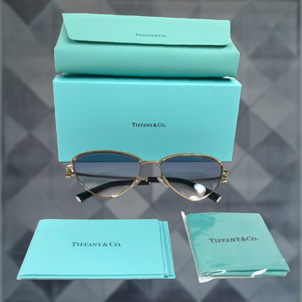 VINTAGE Tiffany Designer Cat Eye Sunglasses Womens Small