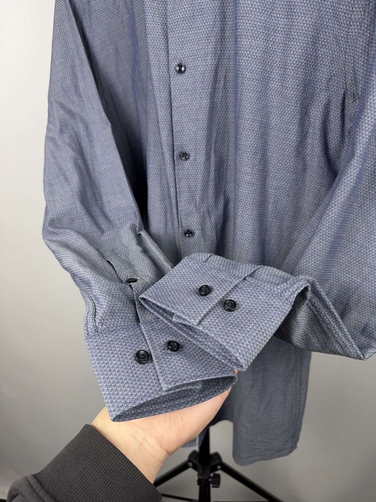 Hugo Boss Luxury 00s Hugo Boss Red Tag Slim Fit Blue Dress Shirt Size US L / EU 52-54 / 3 - 10 Thumbnail