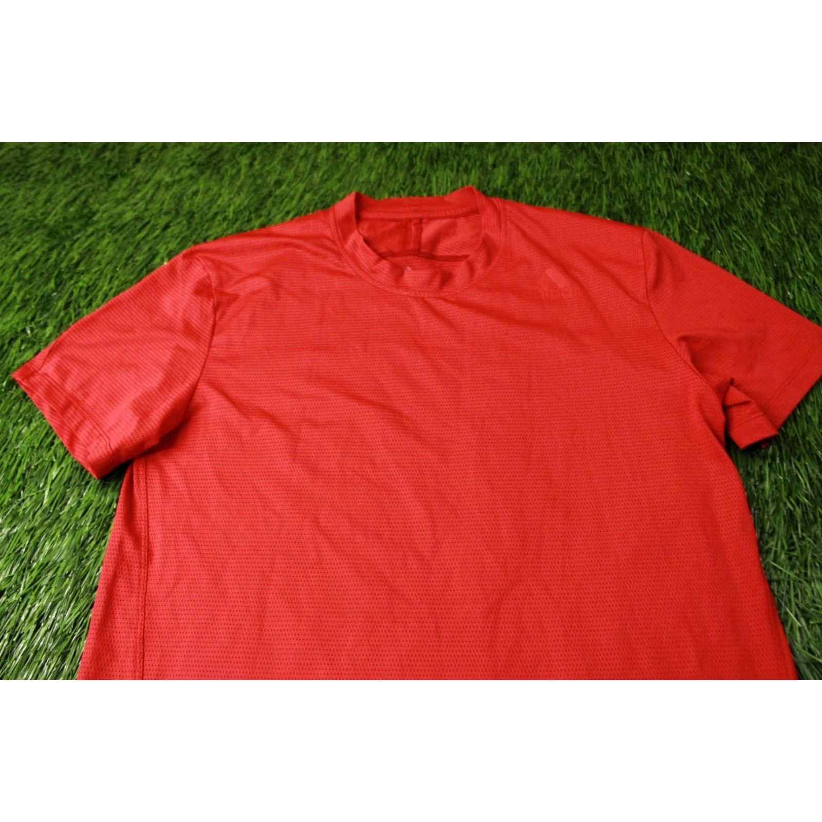 Adidas ADIDAS PERFORMANCE KENT AEROREADY 2021 TRAINING MEN SHIRT JERSEY ORIGINAL SIZE M Red Adult M Shirt Mens Adidas Performance Running Training Jersey Size US M / EU 48-50 / 2 - 2 Thumbnail