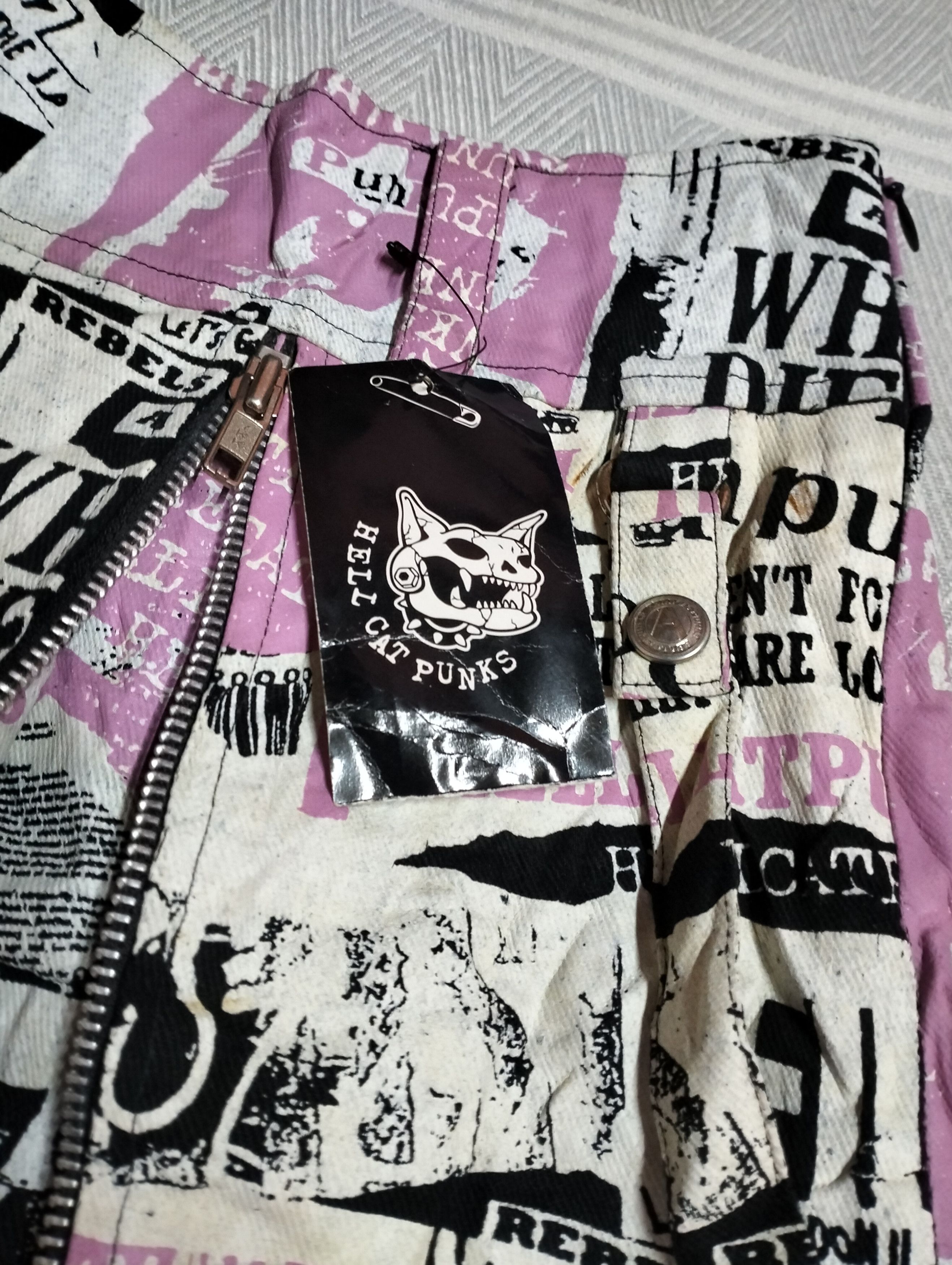 Seditionaries Hell Cat Punk Not Dead Mini Skirt Full Print Size 32" / US 10 / IT 46 - 3 Thumbnail