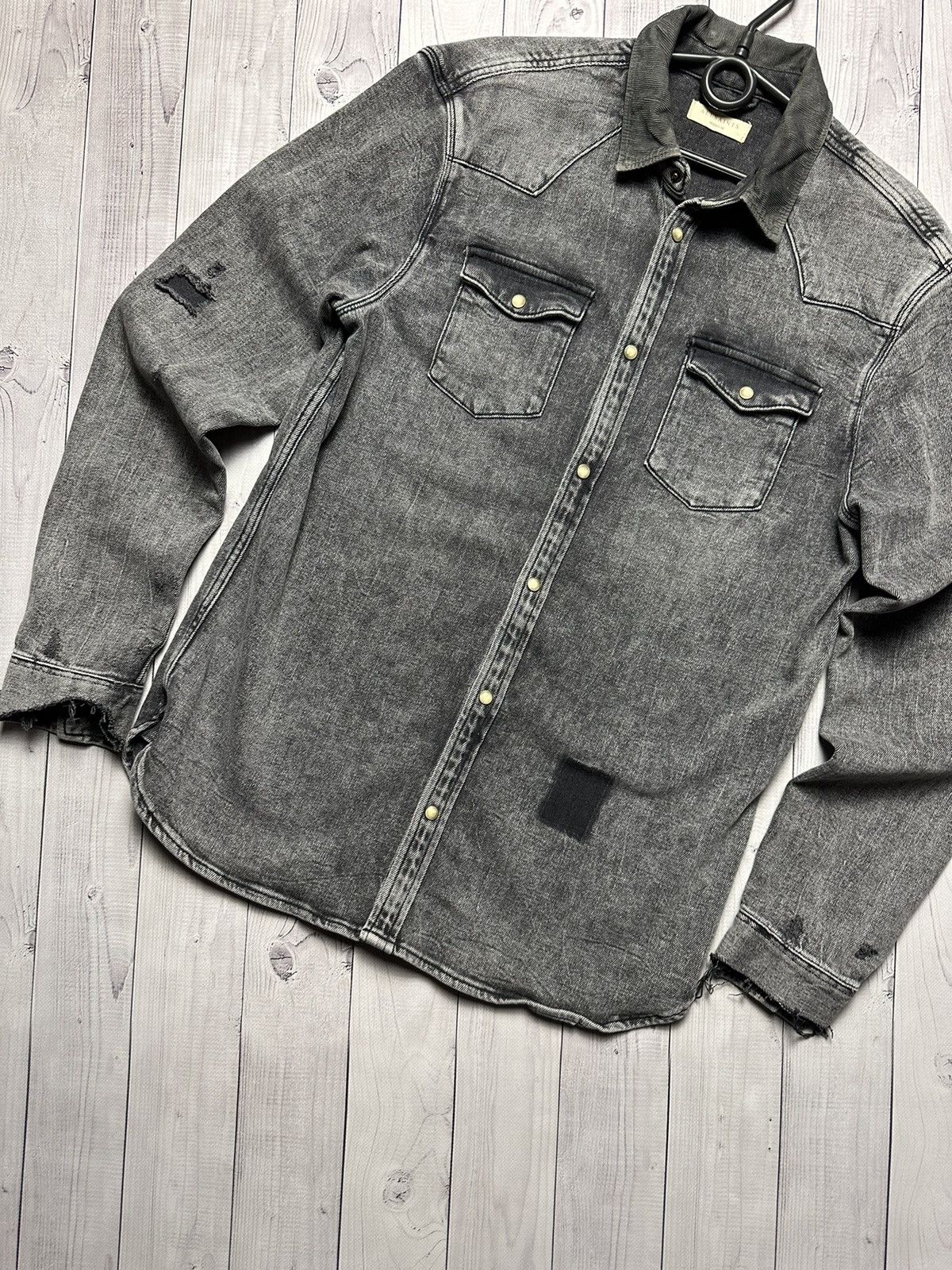 Allsaints × Vintage Vintage Allsaints denim shirt distressed size M grey rare Size US M / EU 48-50 / 2 - 2 Thumbnail