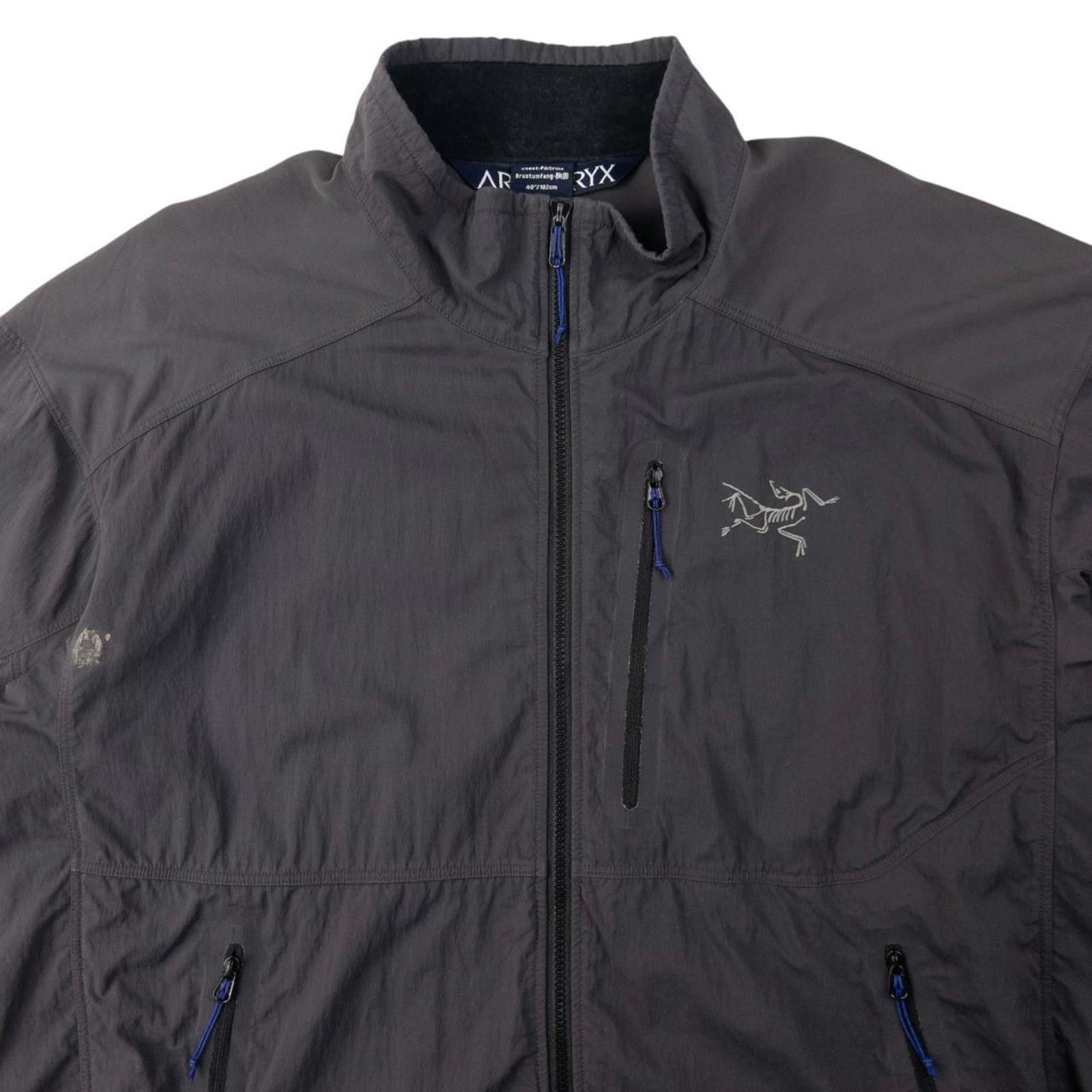 Arc'teryx Vintage Arcteryx Lightweight Zip Up Jacket Size M Size US M / EU 48-50 / 2 - 3 Thumbnail