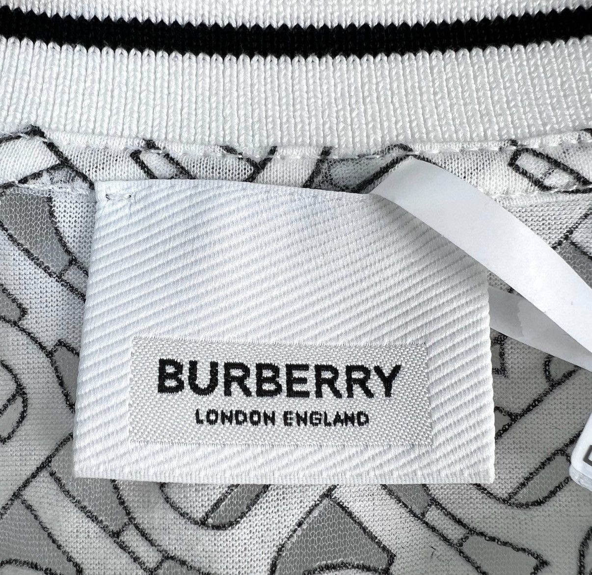 Burberry Burberry/TB All-Over Print Mesh Logo Short Sleeve K12 Size US S / EU 44-46 / 1 - 4 Thumbnail