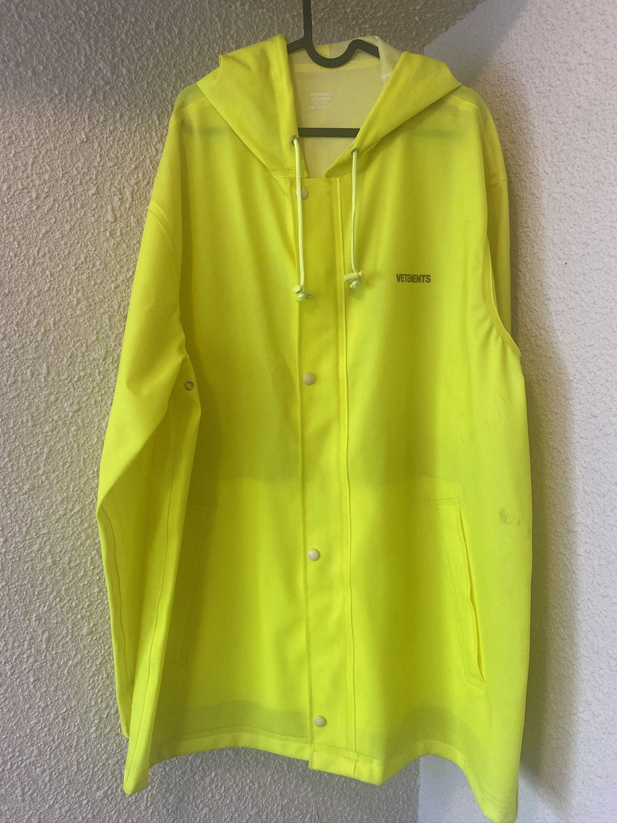 Vetements Raincoat ☔️ Size US L / EU 52-54 / 3 - 3 Thumbnail