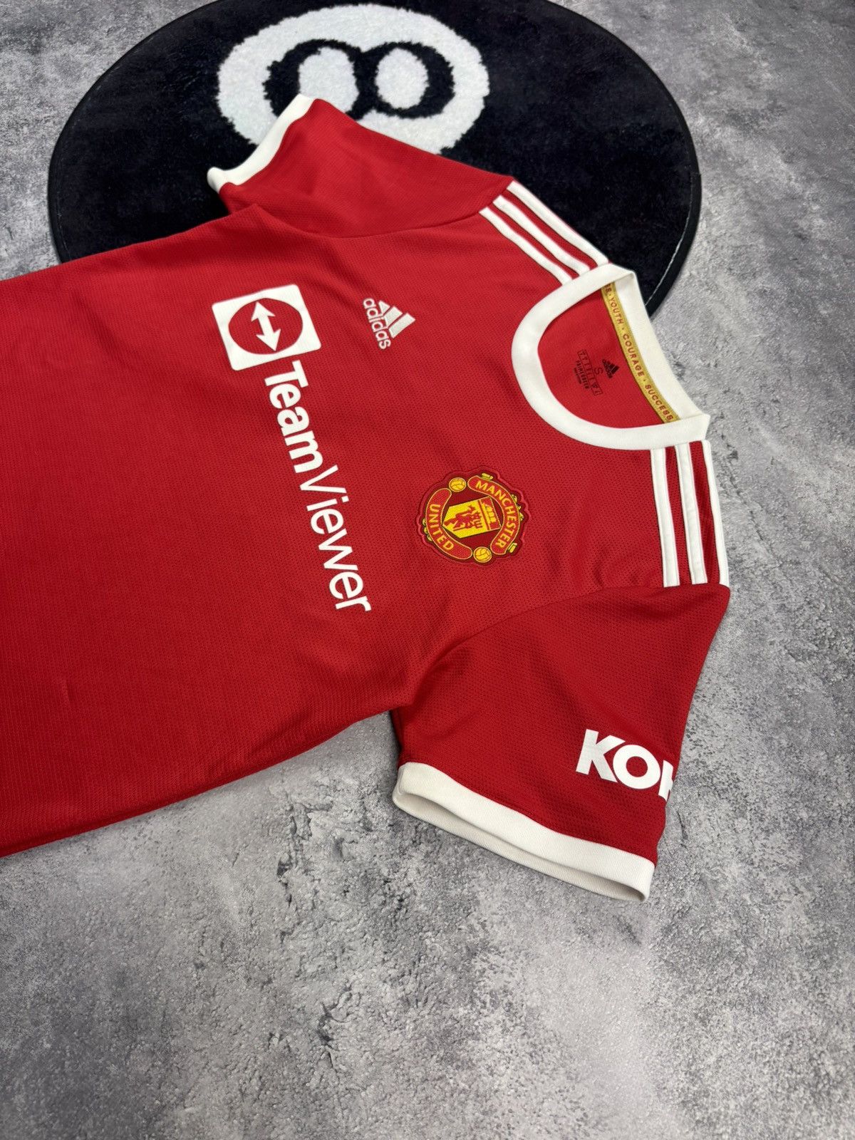 Adidas MANCHESTER UNITED 2021-2022 HOME FOOTBALL JERSEY ADIDAS Size US S / EU 44-46 / 1 - 3 Thumbnail