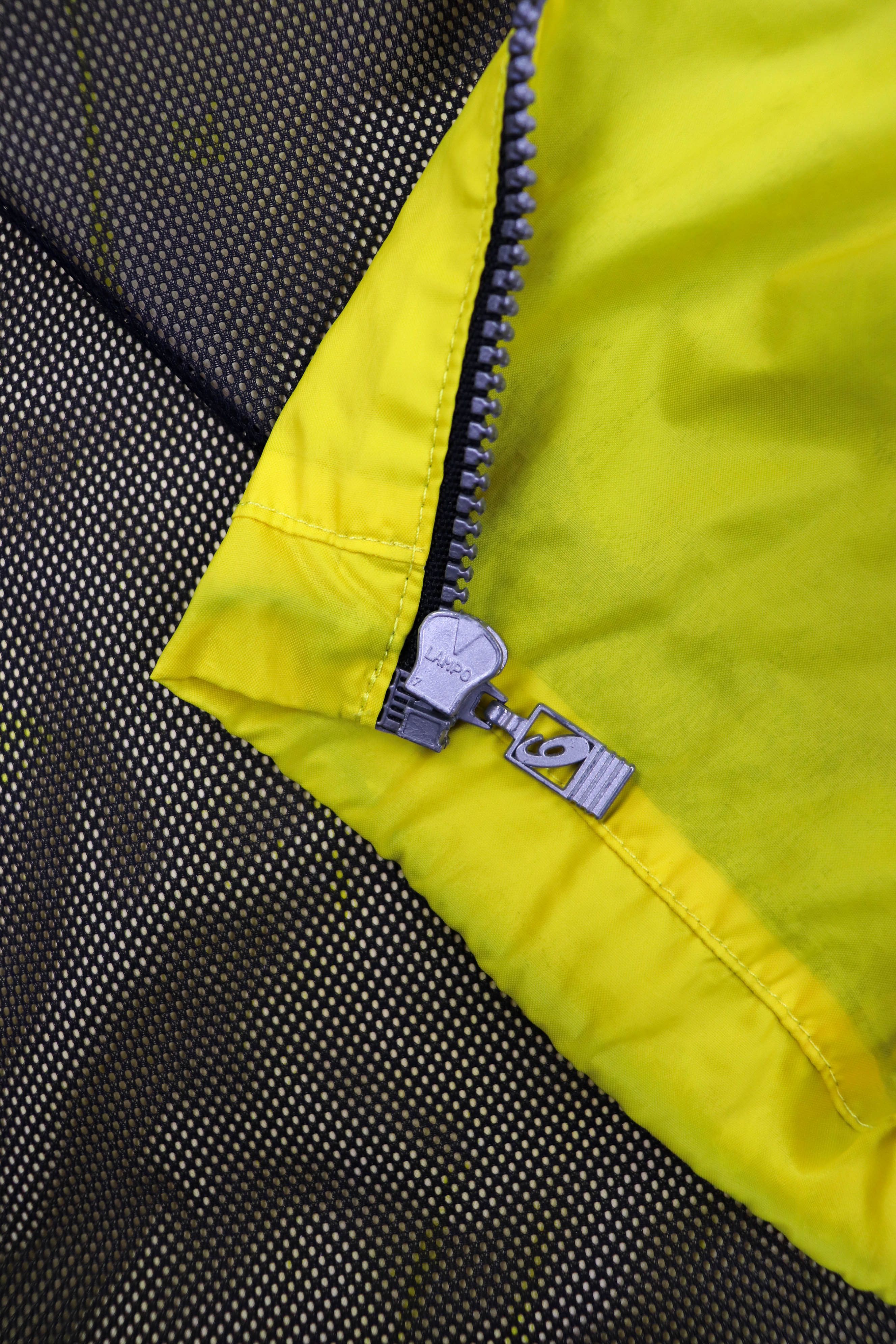 Asics Asics Vintage Reflective 3D Print Track Windbreaker Jacket Size US L / EU 52-54 / 3 - 22 Thumbnail