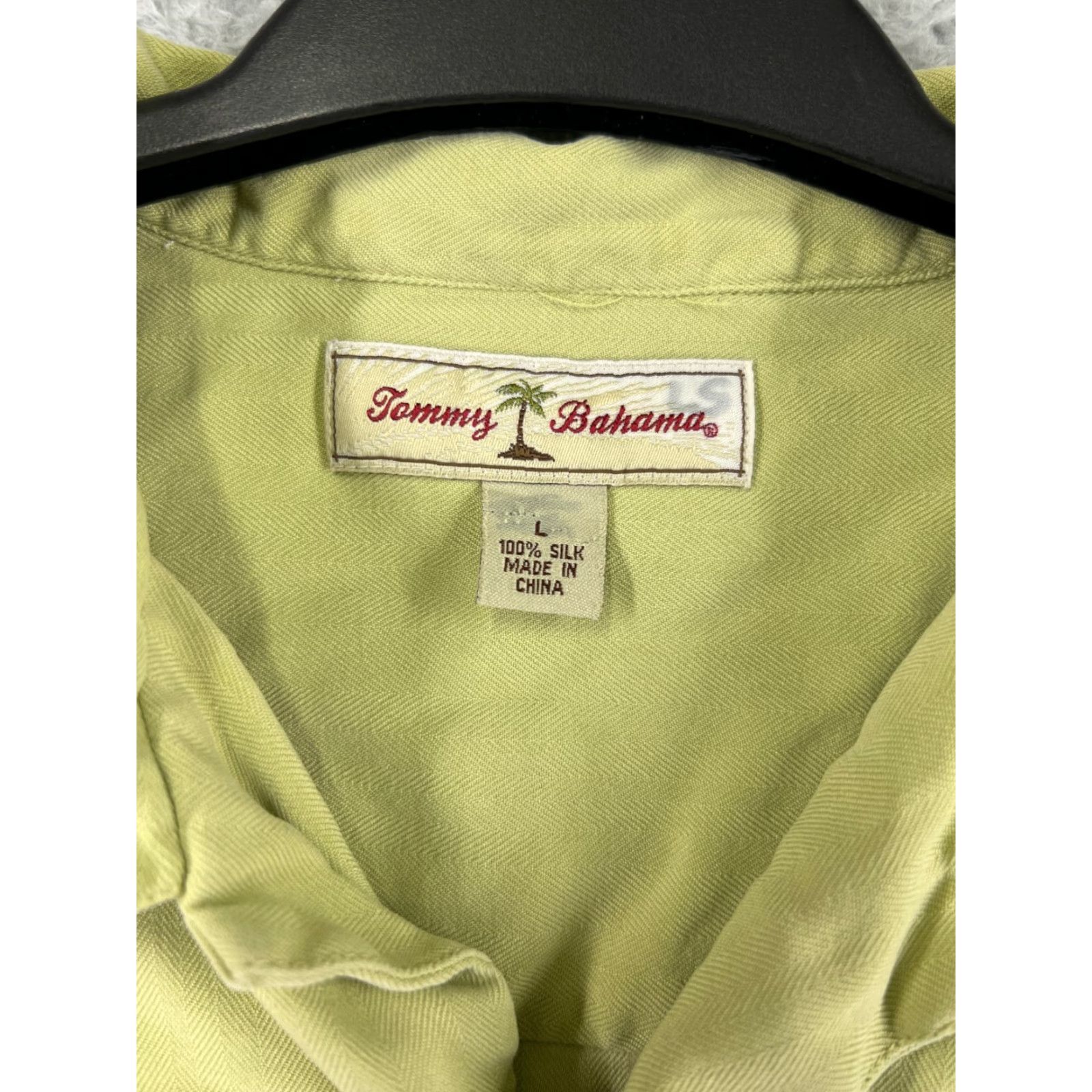 Tommy Bahama Tommy Bahama Shirt Mens Large Green Herringbone Hawaiian Camp Button Up Silk Size US L / EU 52-54 / 3 - 3 Thumbnail