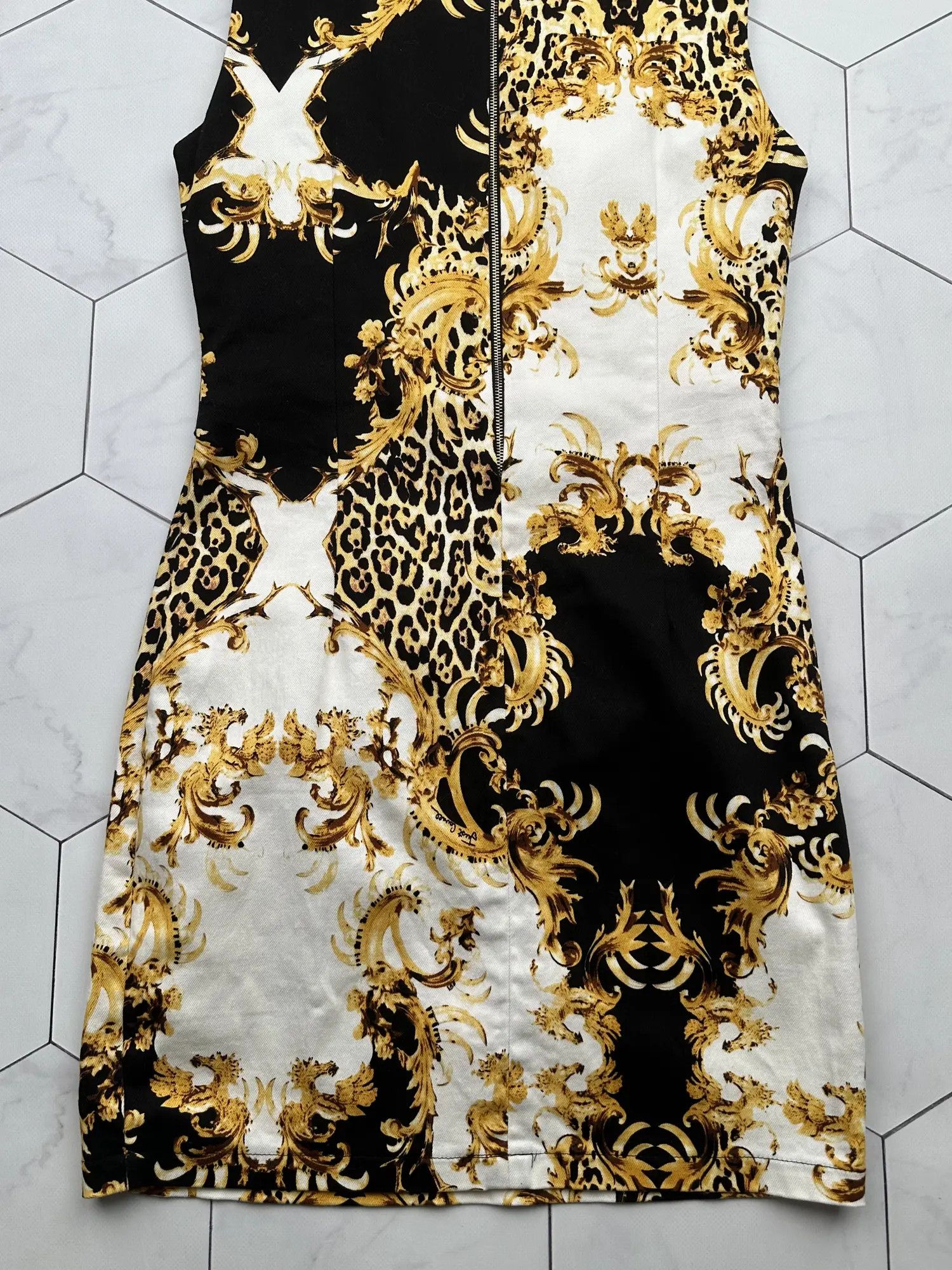 Just Cavalli Just Cavalli Vintage Printed Dress (B260) Size S / US 4 / IT 40 - 10 Thumbnail