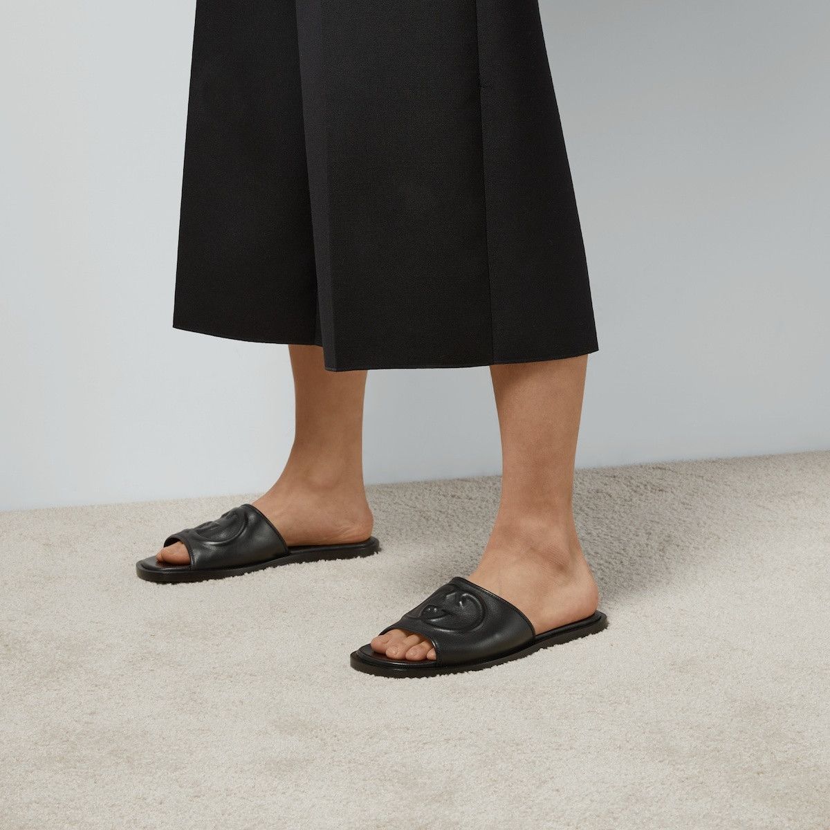 Gucci o1loc1c0625 Slide Sandals with Interlocking G in Black Size US 7.5 / EU 40-41 - 3 Thumbnail