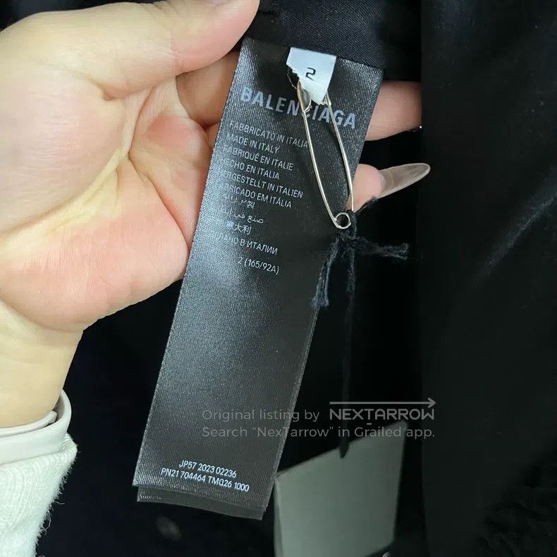 Balenciaga Balenciaga Black solid lapel single row snap button long s Size US M / EU 48-50 / 2 - 3 Thumbnail