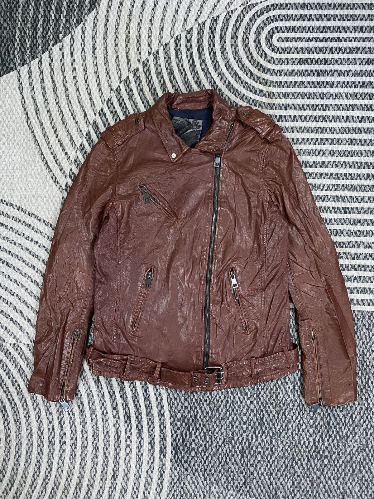 Japanese Brand Vtg Style Distressed Brown Biker Style Belted Leather Jacket Size US S / EU 44-46 / 1 - 1 Thumbnail