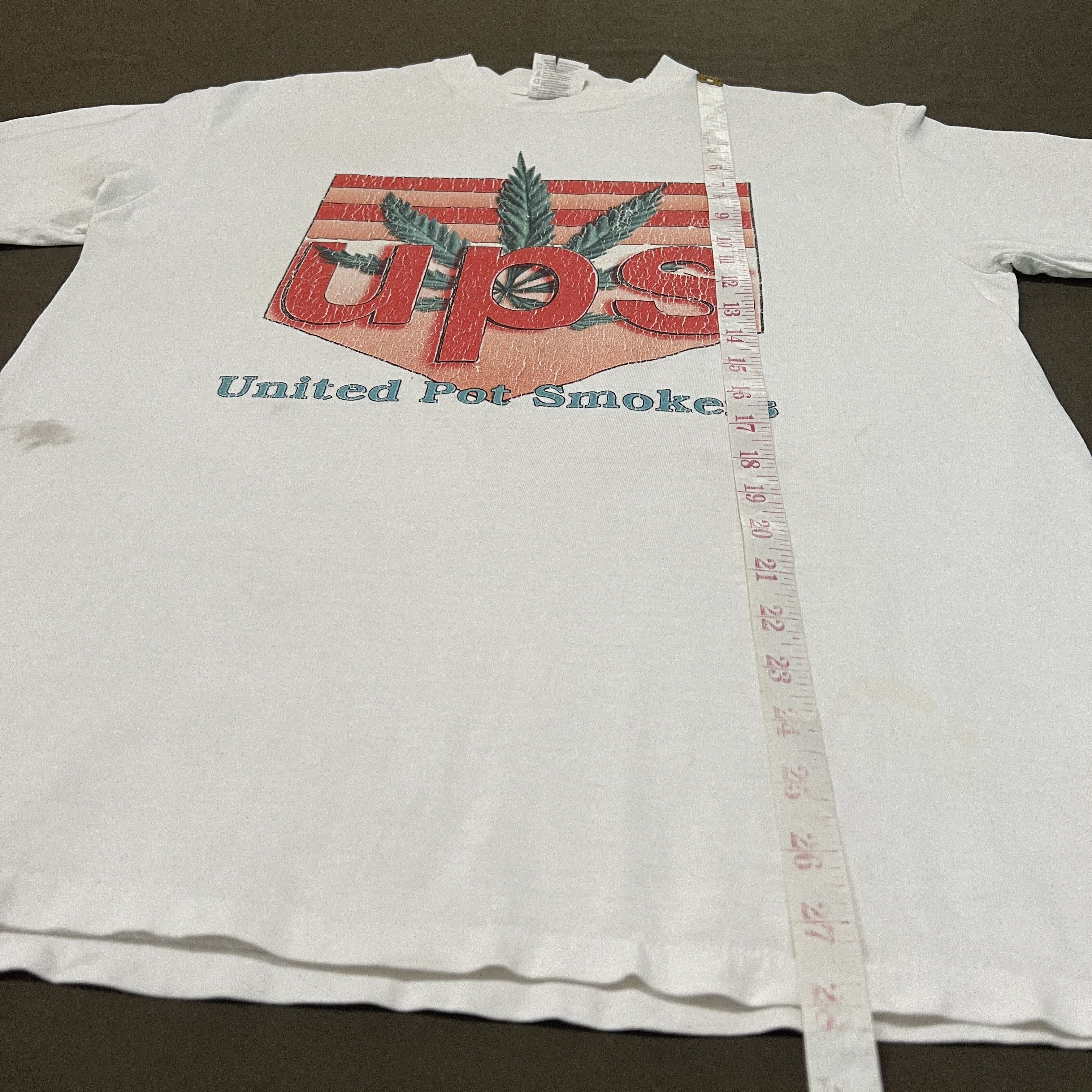 Vintage Vintage 90s UPS United Pot Smokers Tee Weed Marijuana Size US L / EU 52-54 / 3 - 14 Thumbnail