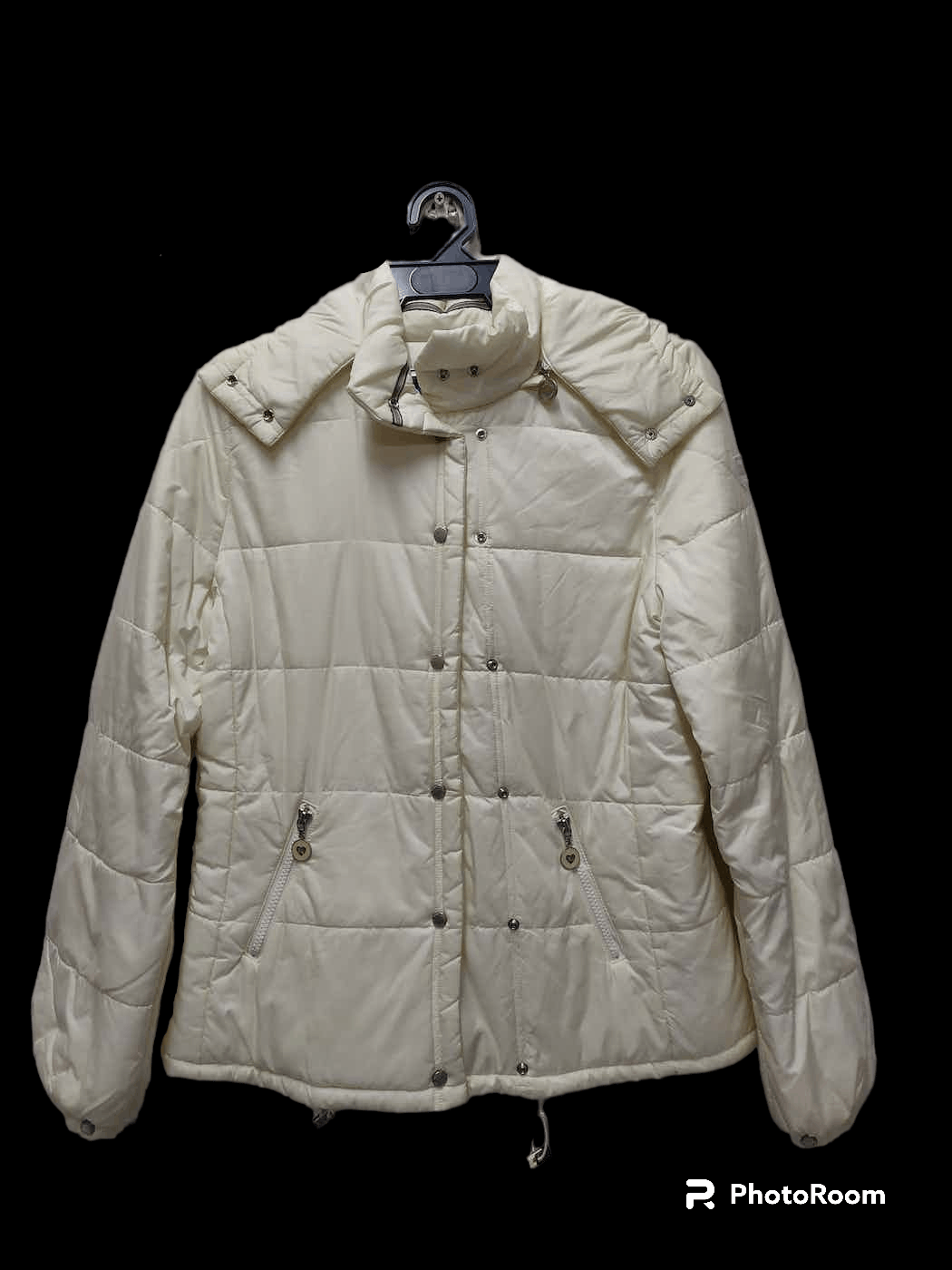 Image of Burberry Blue Label Puffer Jacket in White Pearl, Women's (Size Small)