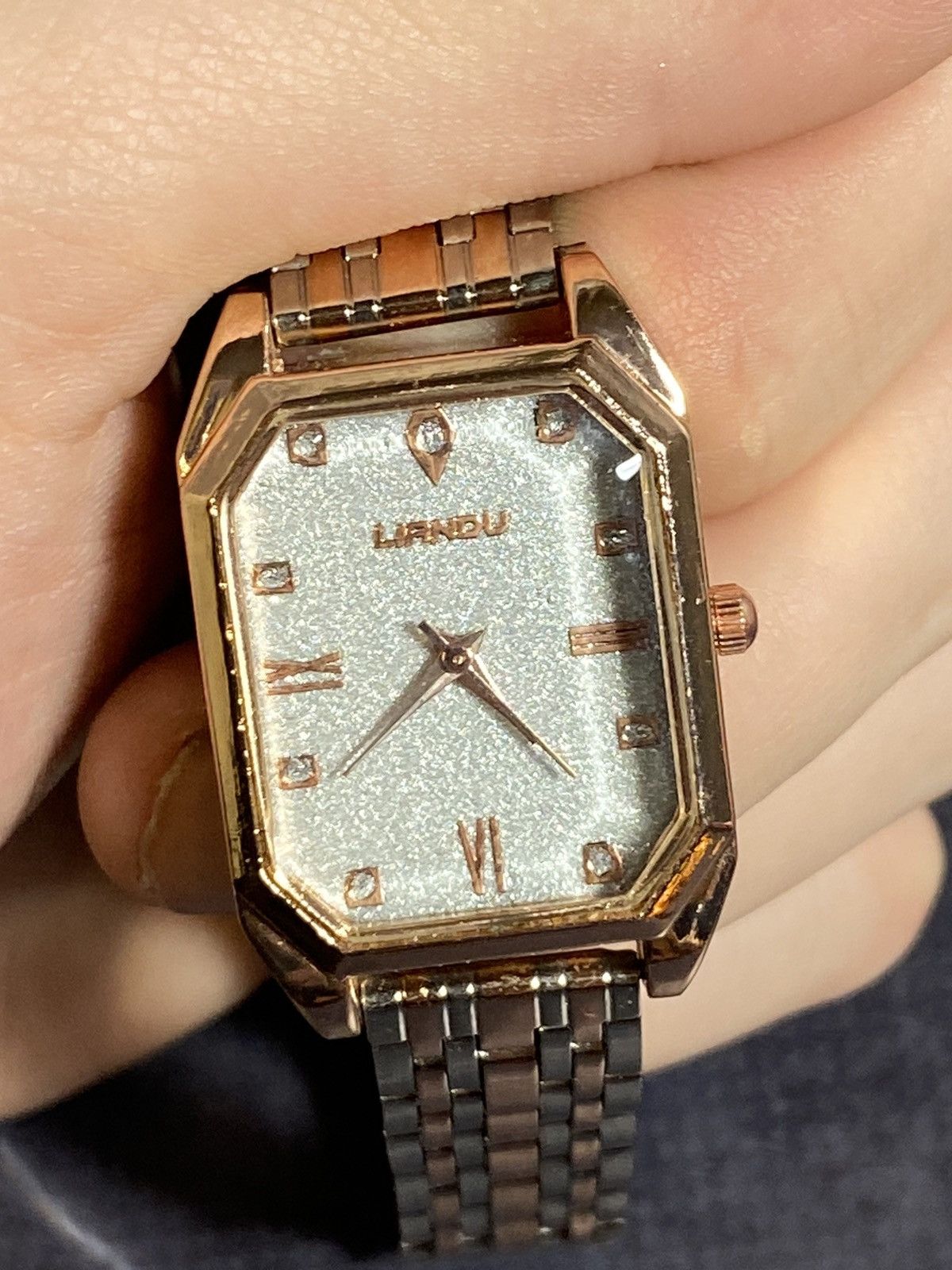 Japanese Brand Vintage LARSU Elegant Gold-Silver Watch - Japanese Brand Size ONE SIZE - 7 Thumbnail