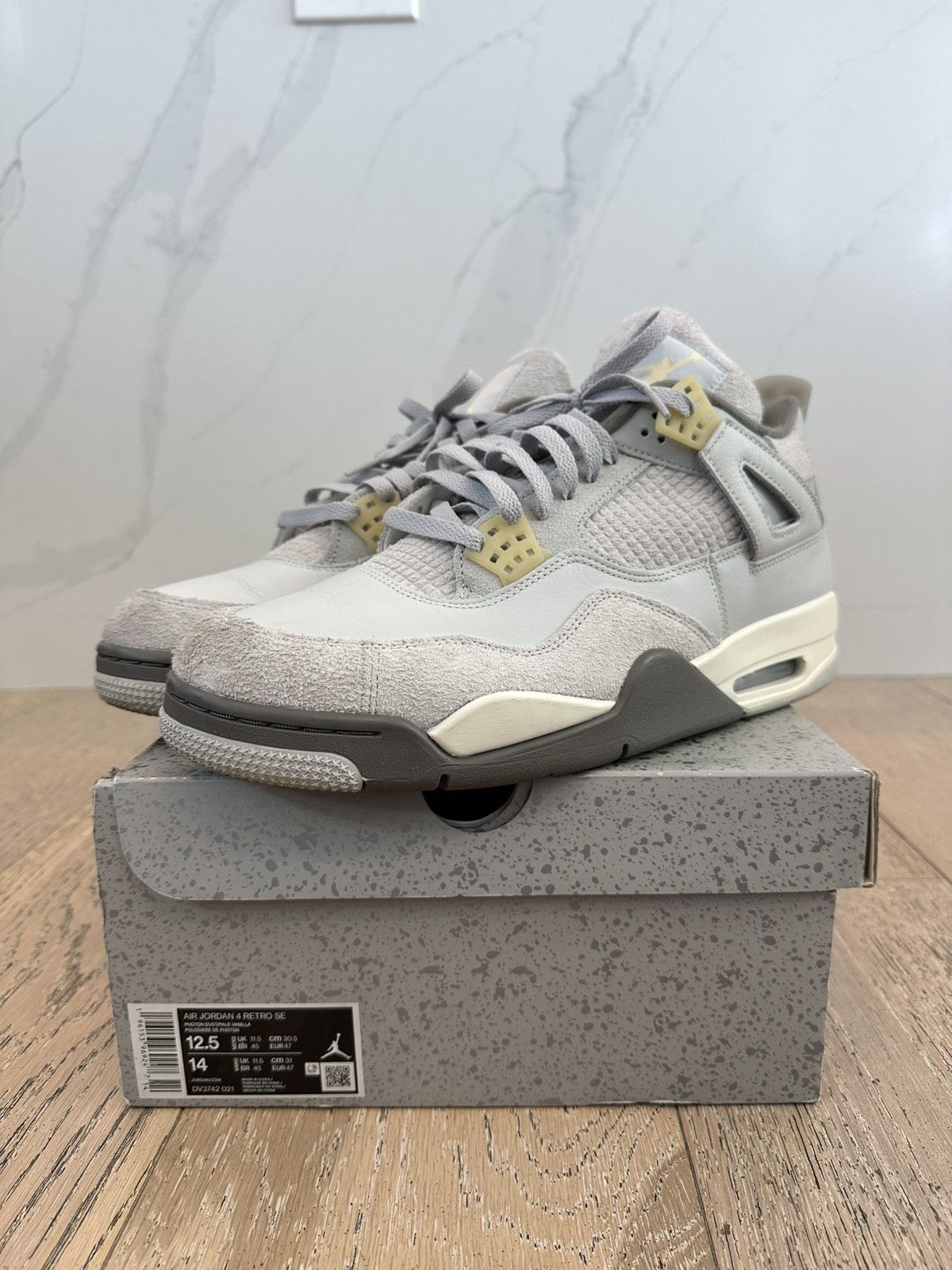 Jordan Brand Jordan 4 Retro SE Craft Photon Dust Size US 12.5 / EU 45-46 - 1 Thumbnail