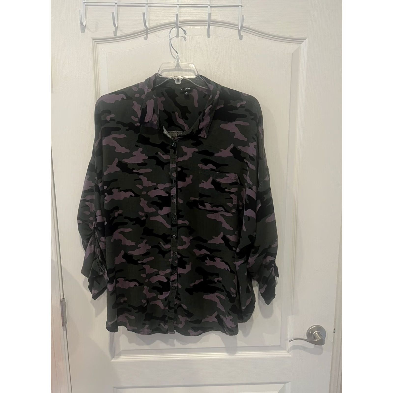 Torrid Torrid 4X Blouse Drop Shoulder Button-Front Top Camo Print Multicolor 4XL Women着 Size XXL / US 16-18 / IT 52-54 - 3 Thumbnail