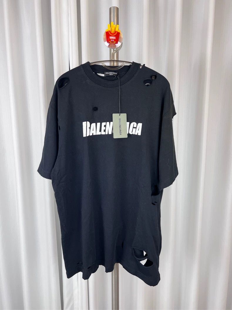 Balenciaga Balenciaga Big Damage Ripped Short Sleeve Black Size US XXS / EU 40 - 1 Thumbnail