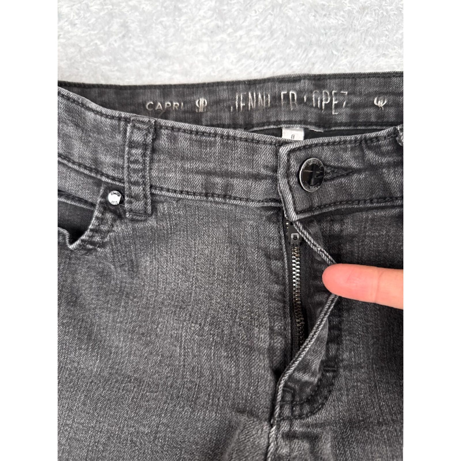 Denime JLo Jennifer Moore Jeans Women 8 Black Denim Capri Straight Leg Low Rise 28x25 Size 30" / US 8 / IT 44 - 5 Thumbnail
