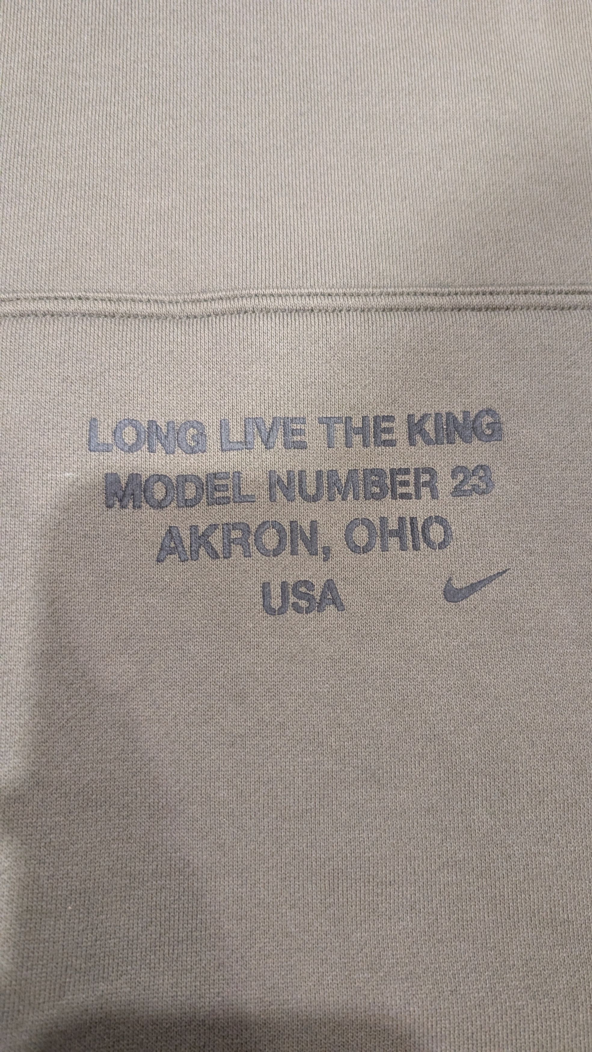 Nike Nike Lebron Long Live The King Sweatshirt **LOWEST PRICE Size US XL / EU 56 / 4 - 2 Thumbnail