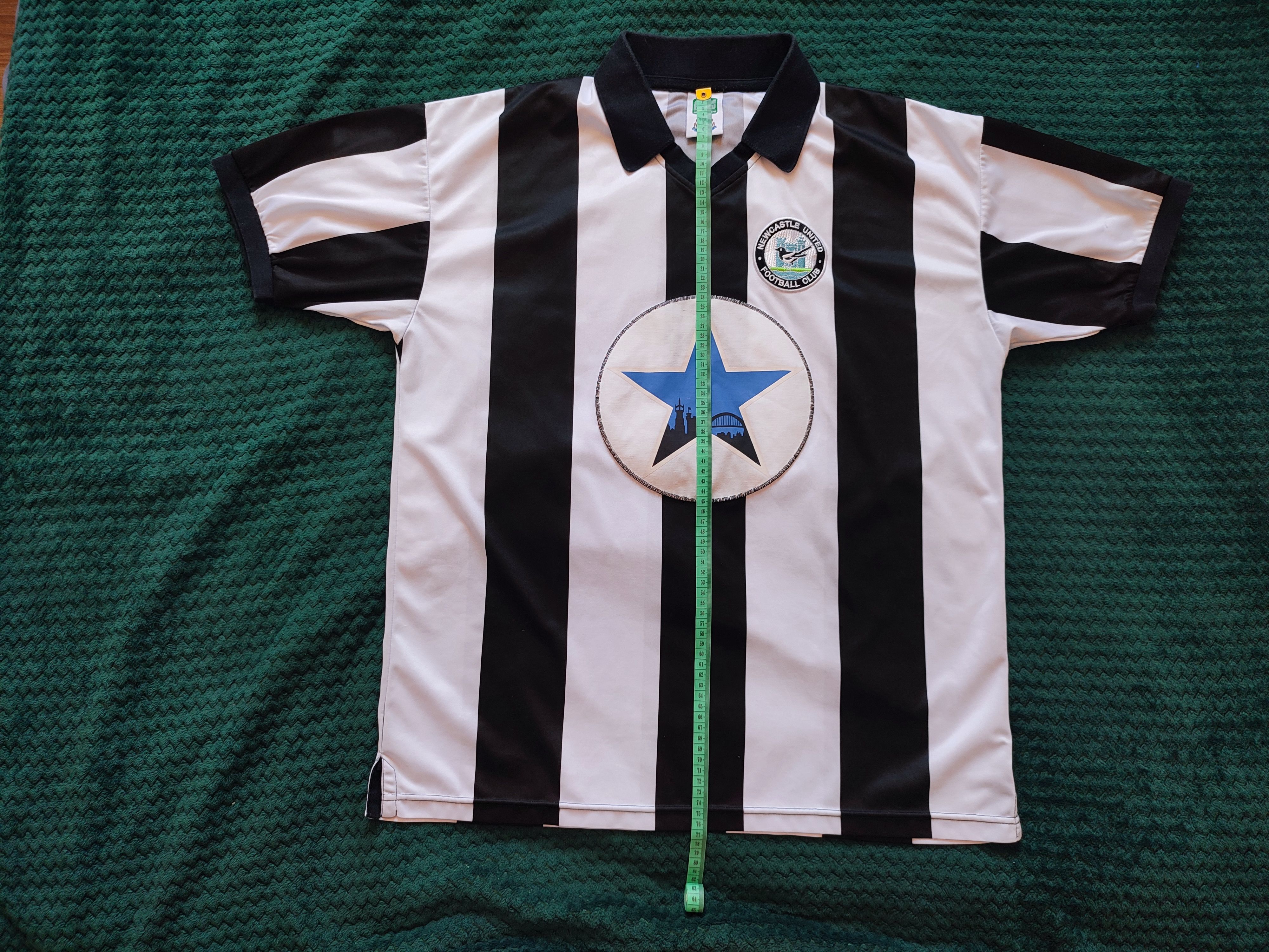 Other Newcastle Score Draw 1982 Vintage Retro Soccer Jersey Size US XL / EU 56 / 4 - 3 Thumbnail