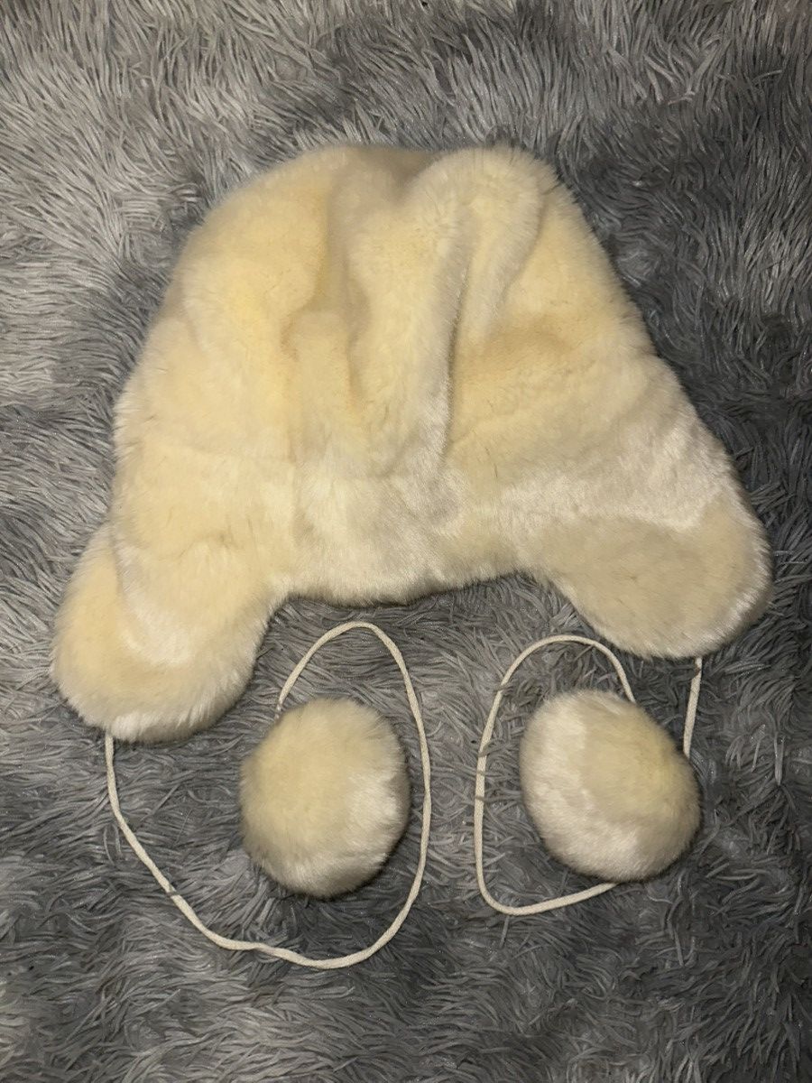 Polo Ralph Lauren Vintage Cream Fur Hat with Pom Poms – Soft Winter Piece Size ONE SIZE - 3 Thumbnail