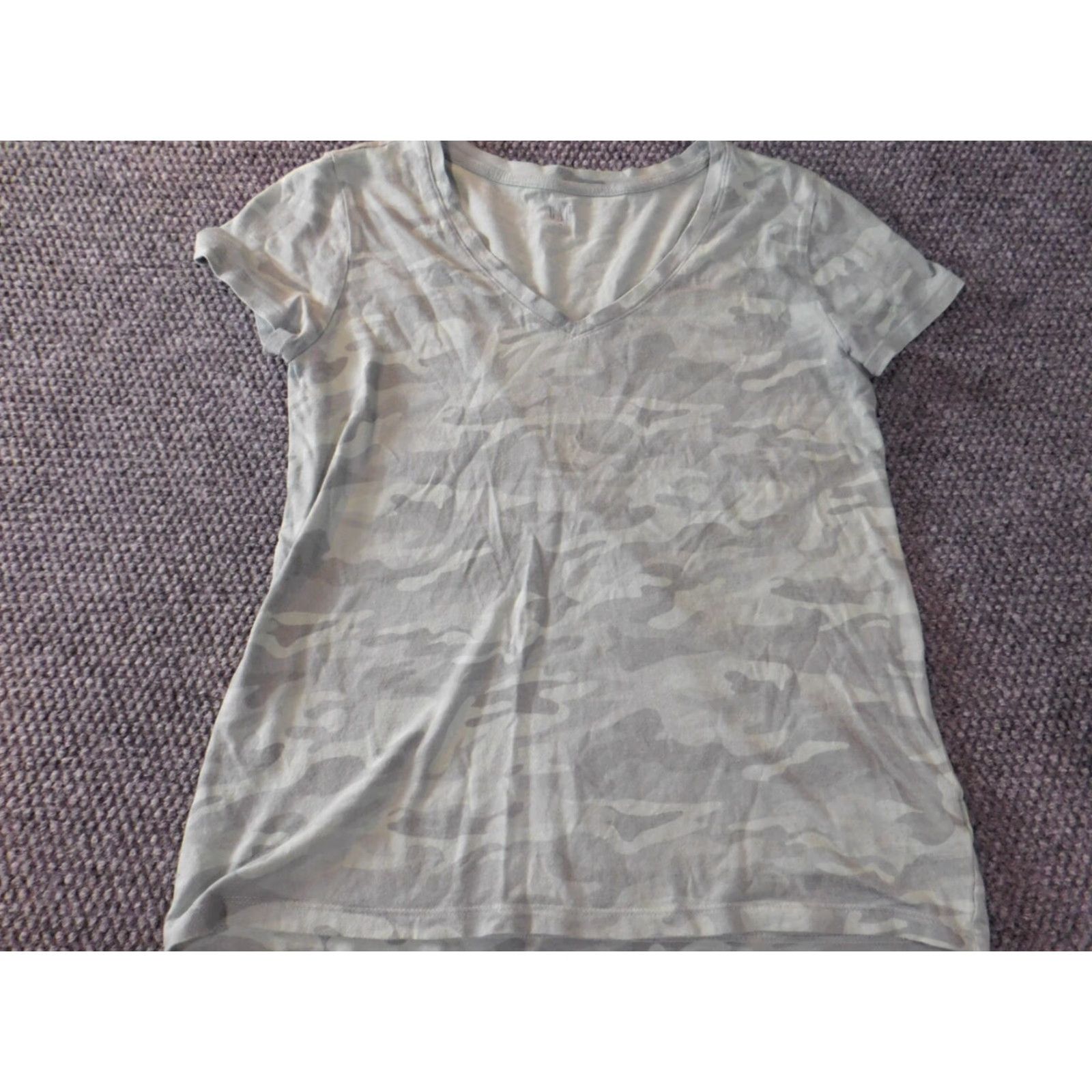 Gap Gap Shirt Women's M Green Camo Top Tee Casual Blouse Denim Cotton V-Neck Pullover Long Sleeve Cap Accent Button Regular fit - Mens? (End with Womens) Size M / US 6-8 / IT 42-44 - 3 Thumbnail