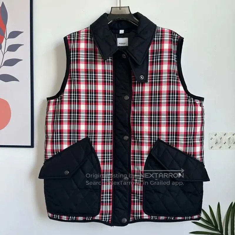 Burberry Burberry Black Plaid Quilted Women's Jacket. Size M / US 6-8 / IT 42-44 - 1 Thumbnail