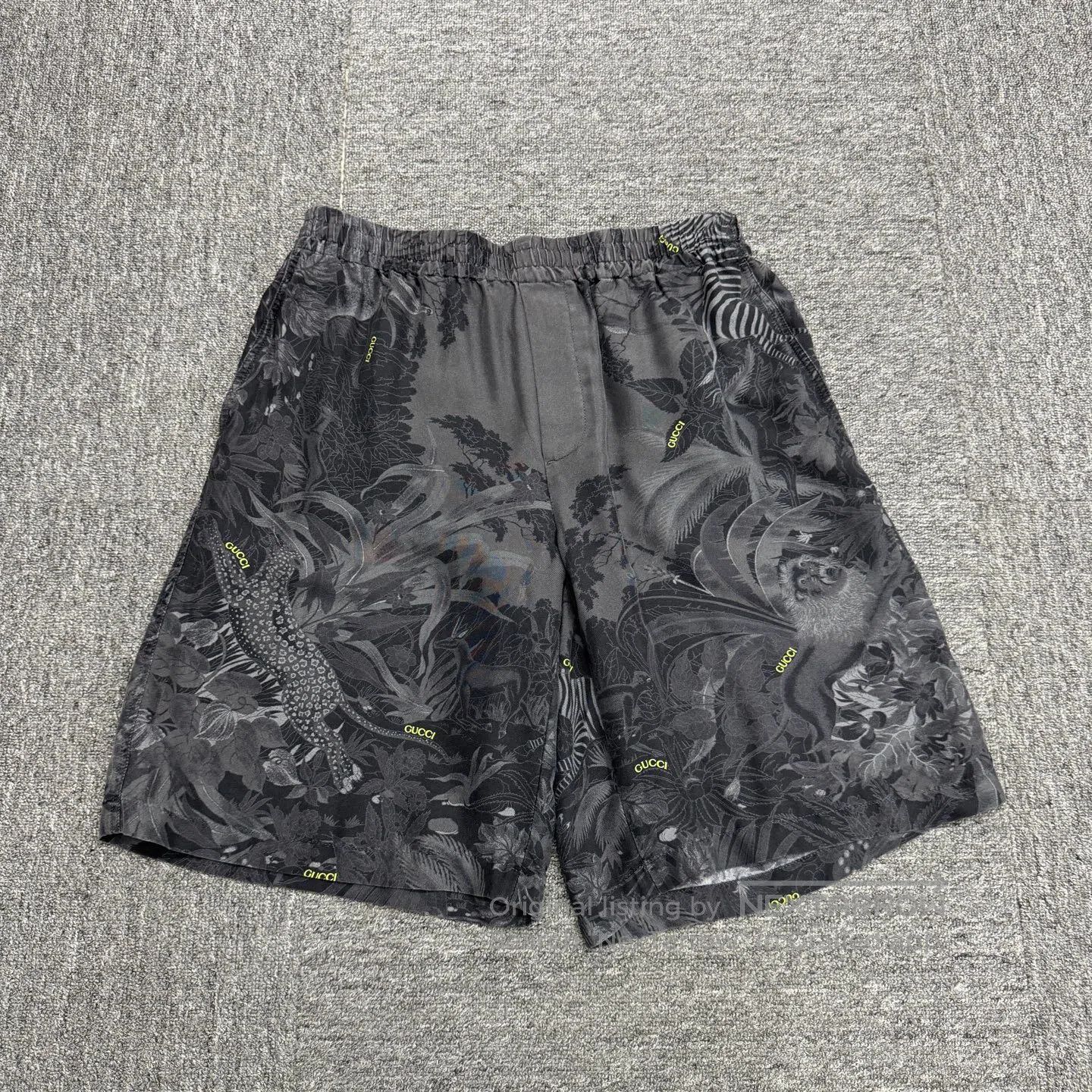 Gucci Guicci Animal-print silk shorts made from silkworm fiber| Size US 30 / EU 46 - 1 Thumbnail