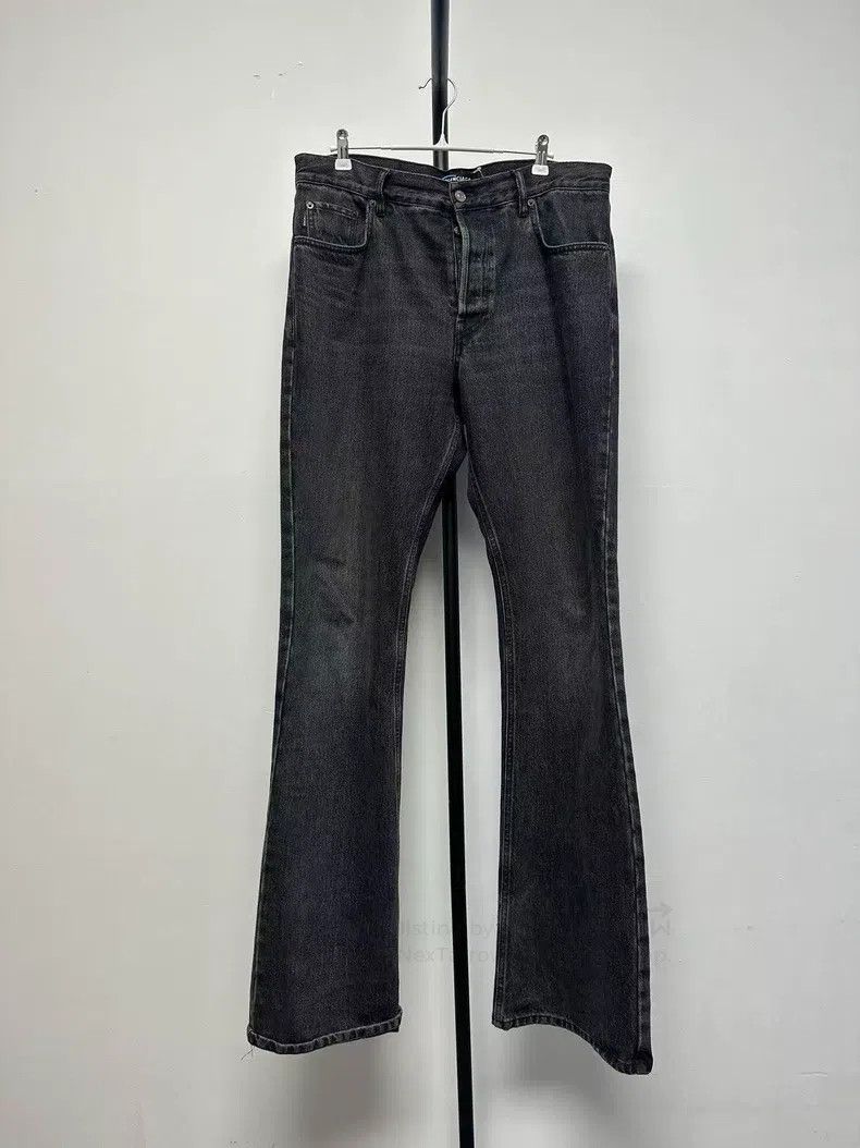 Balenciaga Balenciaga Small Letter Logo Dark Denim Long Pants Size US 32 / EU 48 - 1 Thumbnail