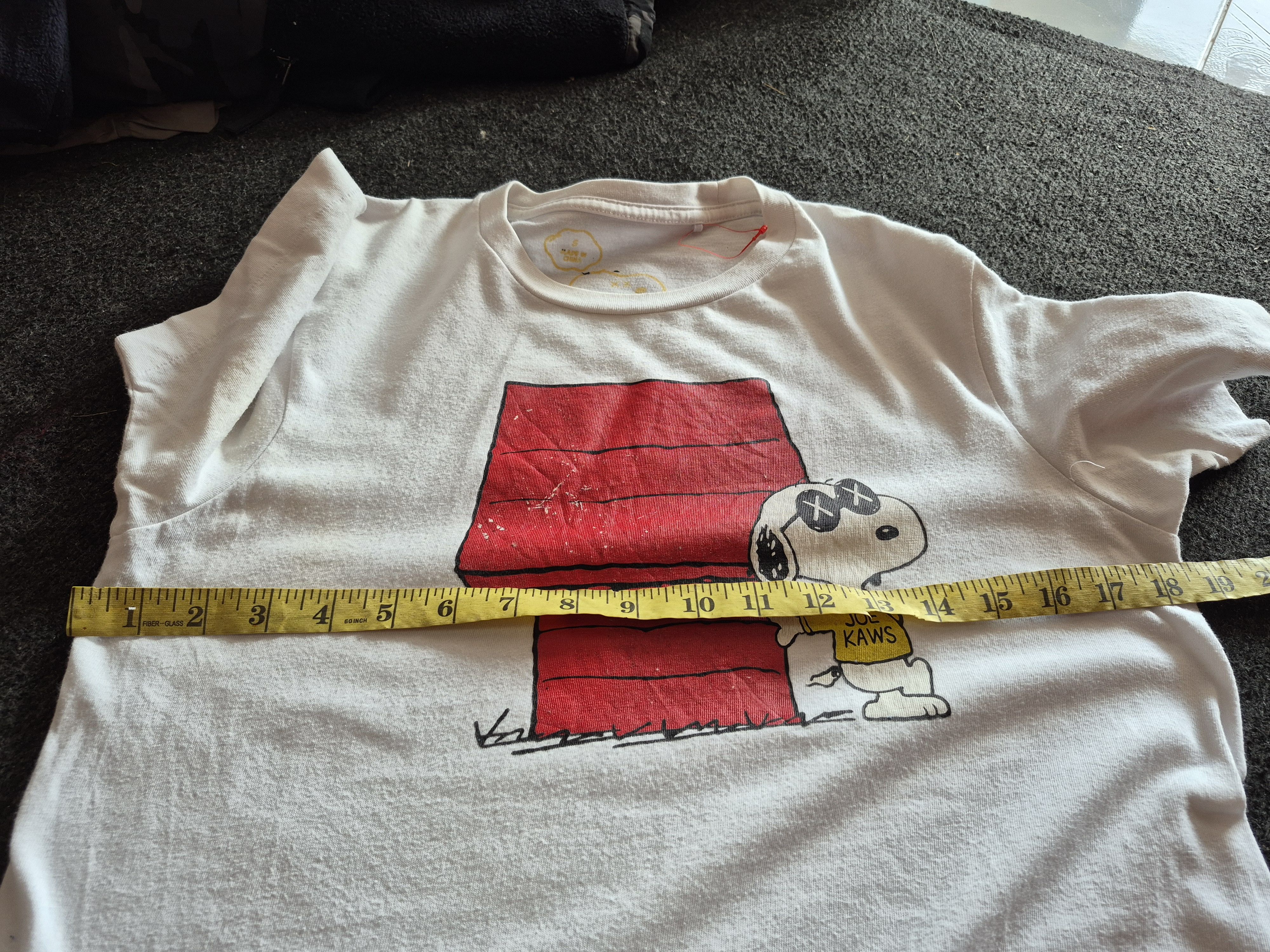Kaws × Peanuts × Uniqlo 🔥 Uniqlo Kaws Peanuts Snoopy Cartoon Tee Size US S / EU 44-46 / 1 - 8 Thumbnail