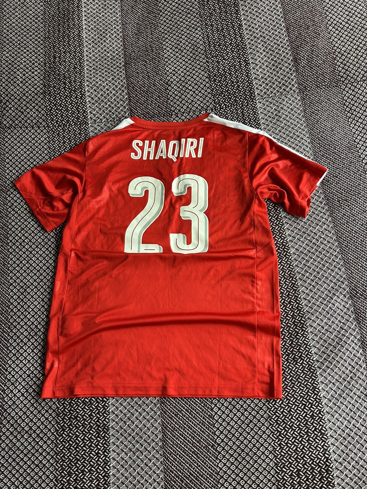 Puma Puma Suisse 23 Shaqiri Kids Football Jersey Rare T-Shirt Size US XS / EU 42 / 0 - 9 Thumbnail