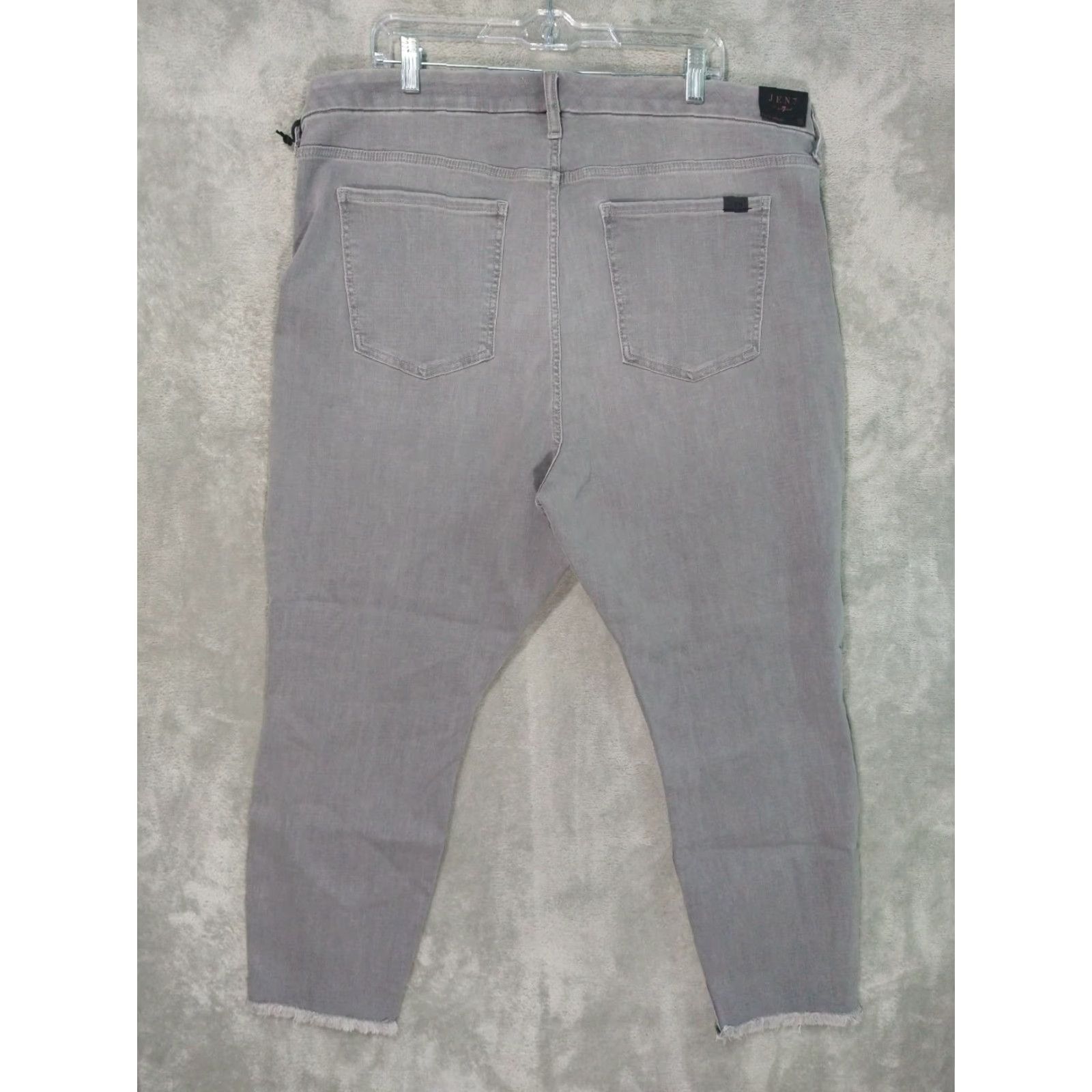 7 For All Mankind Jen7 For All Mankind Jeans Womens 20 Gray Denim Ankle Skinny High Rise Stretch Size 20 Plus 5-Pocket Design Womens Jeans Gray High Rise Ankle Stretch Size 42" / US 20 - 2 Thumbnail