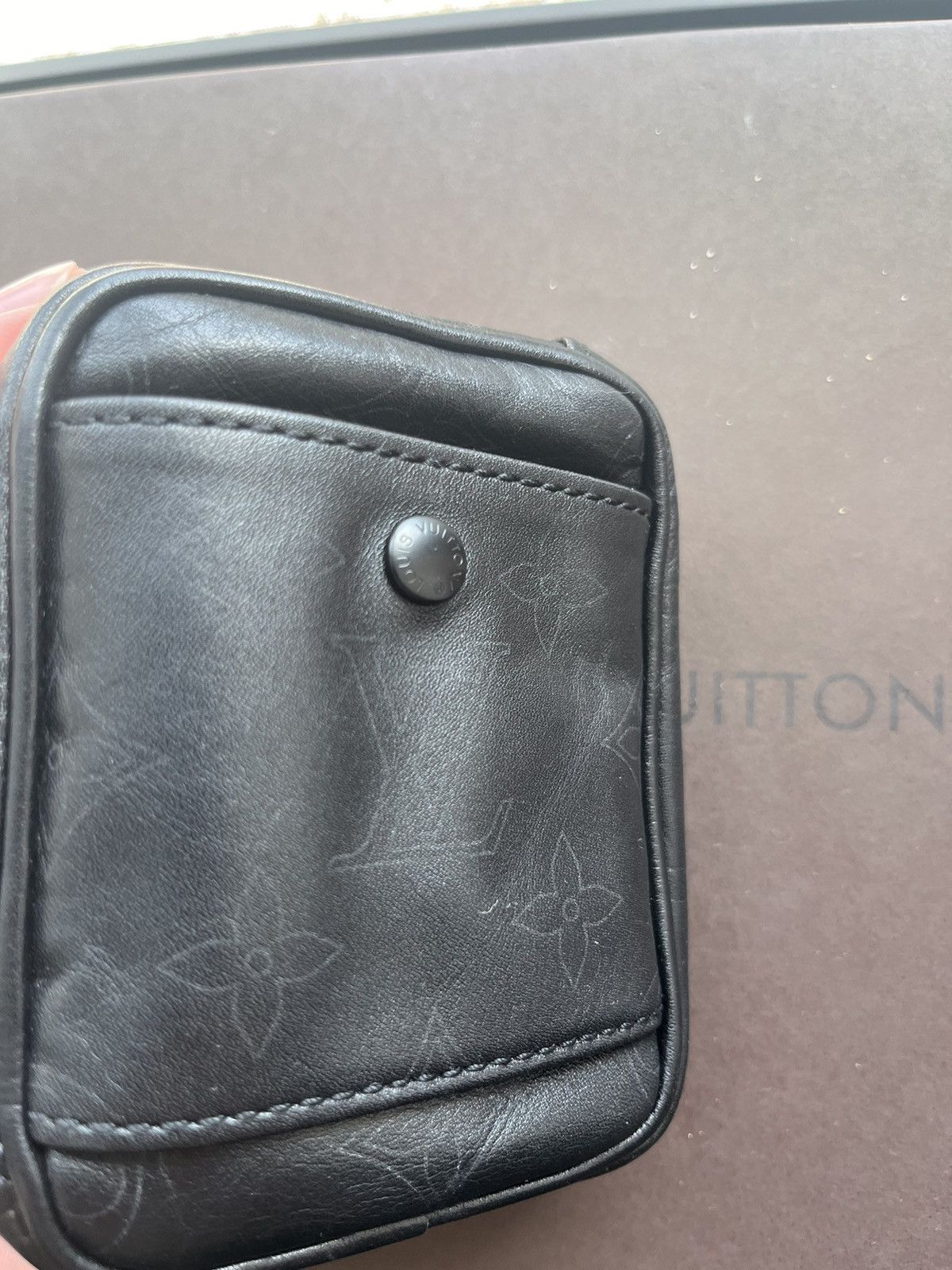 Louis Vuitton LV Bloomington Cigarette Pochette in Black Monogram Leather Size ONE SIZE - 2 Thumbnail