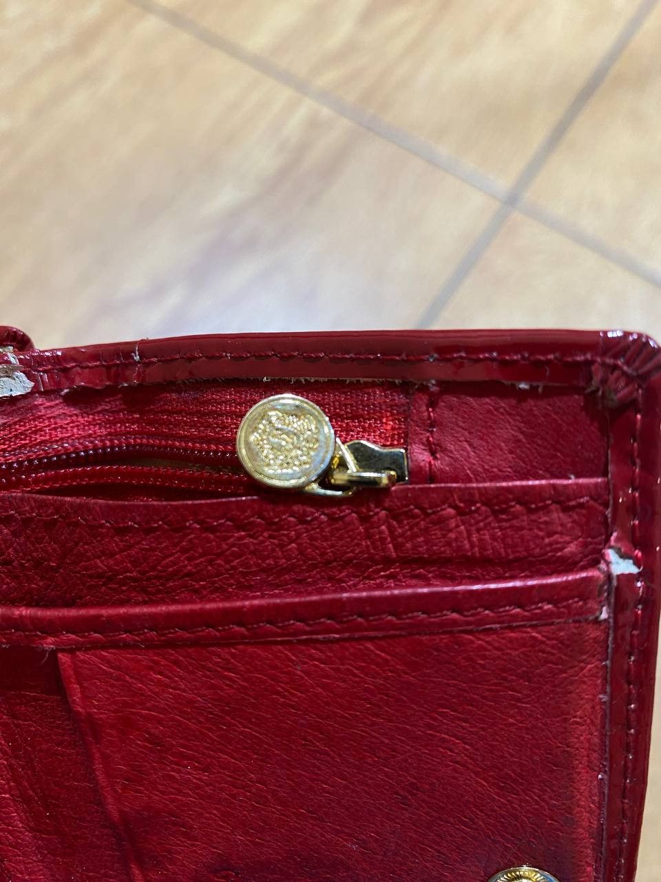 Versace Vintage luxury Versace Wallets logo red Y2K Size ONE SIZE - 4 Thumbnail