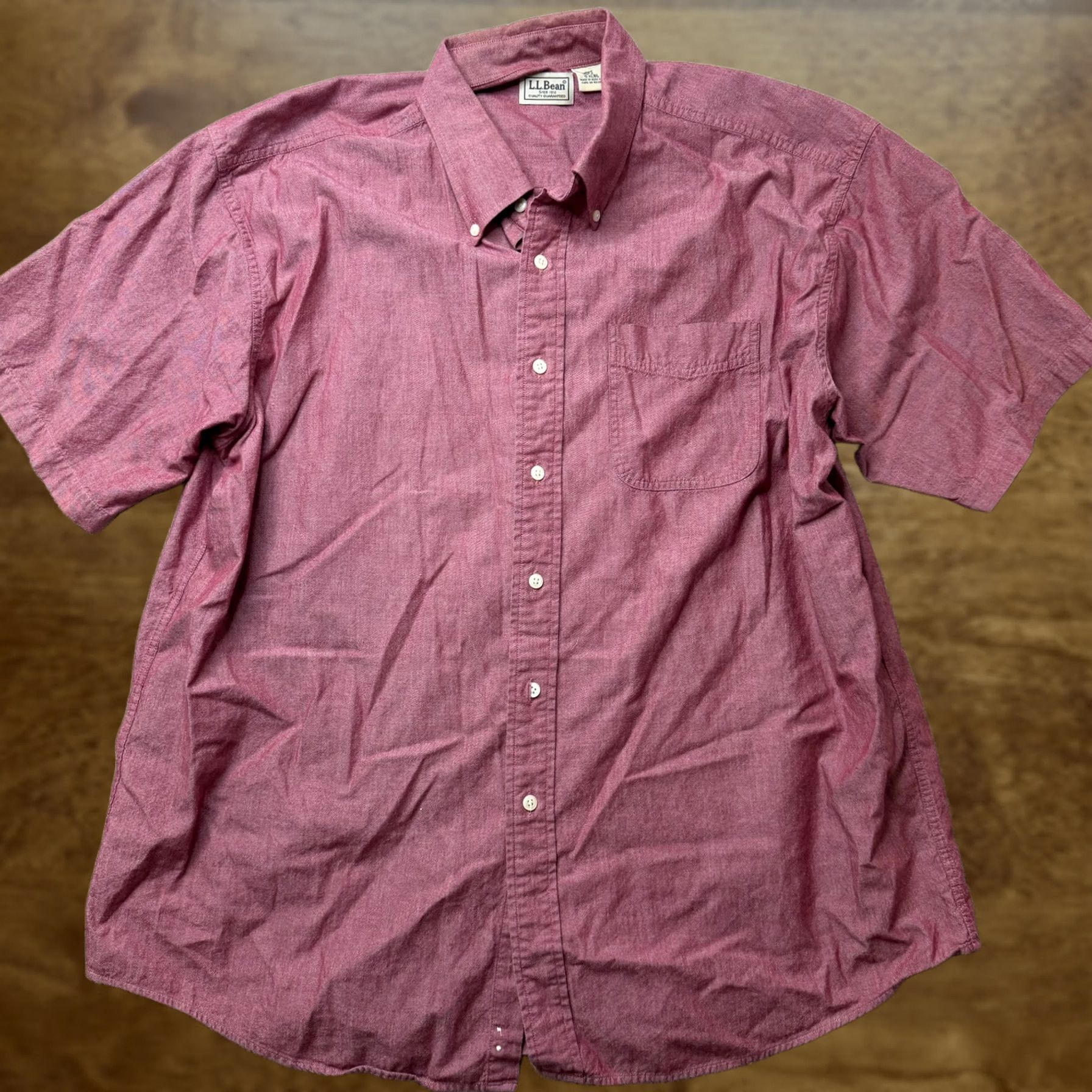 Vintage L.L. Bean Shirt Mens XL Red Solid Short Sleeve Button Up Chambray Casual Size US XL / EU 56 / 4 - 1 Thumbnail