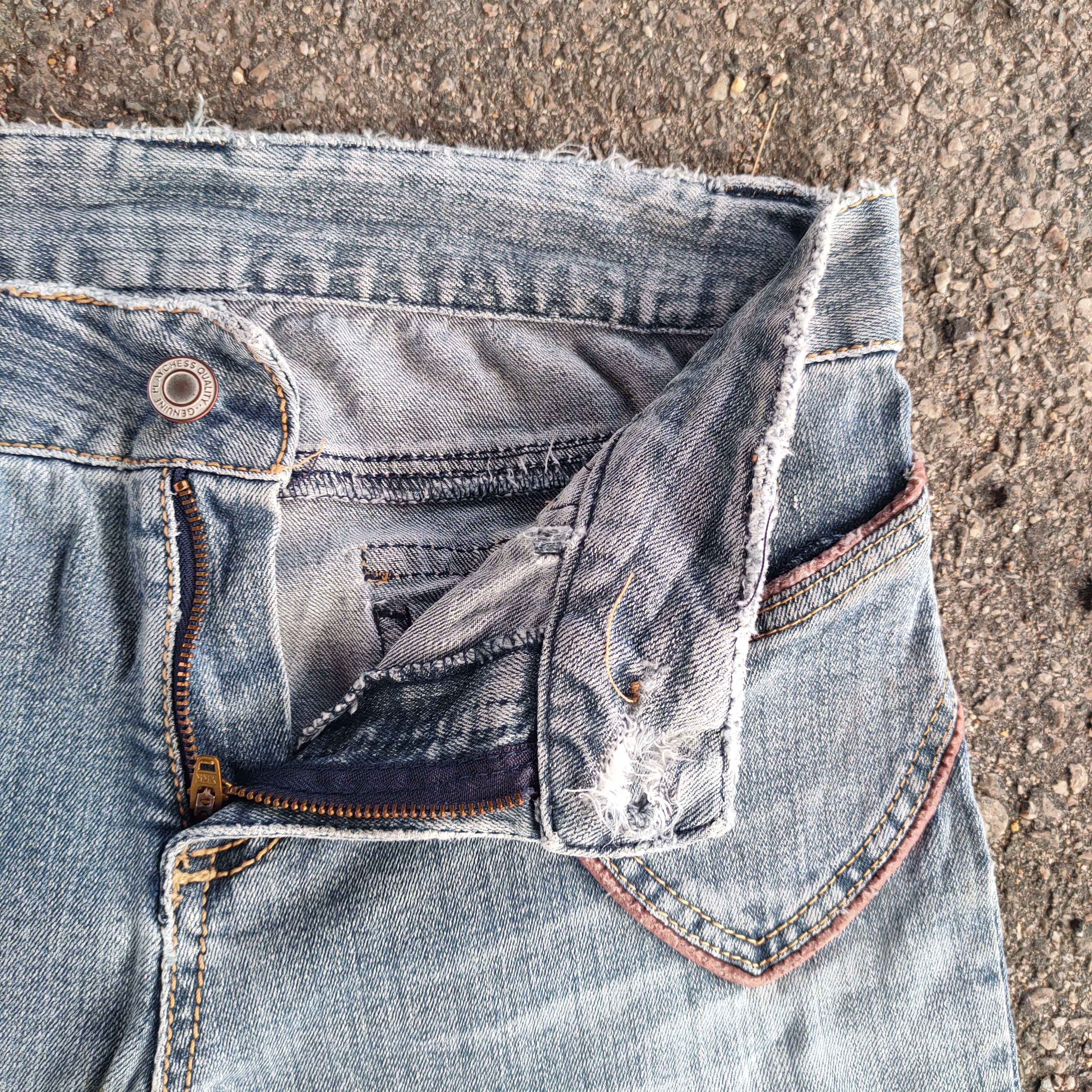 Japanese Brand VINTAGE JAPANESE WOMAN FLARE FADED JEANS DENIM PANTS Size US 30 / EU 46 - 6 Thumbnail