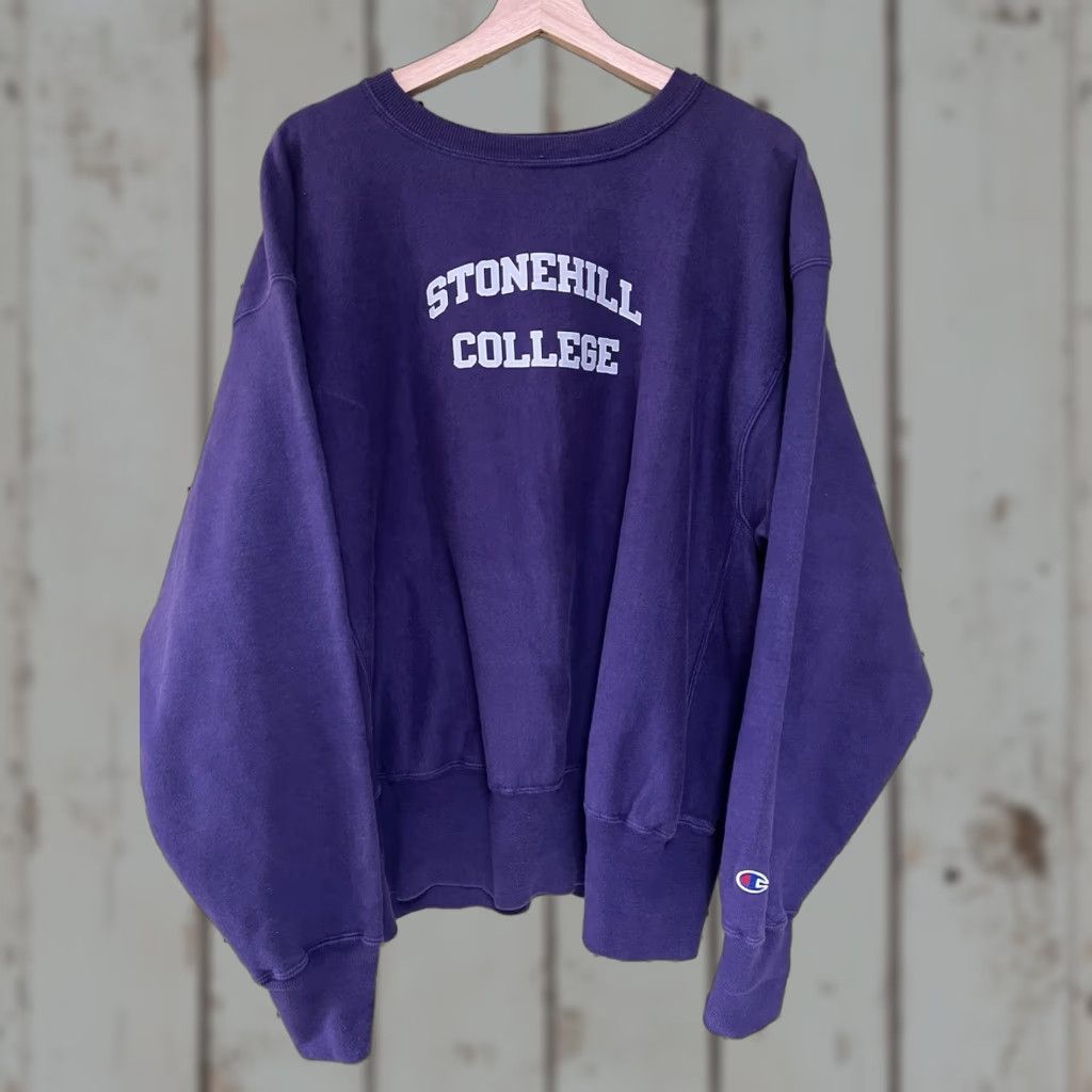Champion VINTAGE Champion Reverse Weave Sweatshirt XL Purple College Pullover Crewneck Unisex Adults Regular Cotton Blend Long Sleeve Mens Womens Boys Girls Size US XL / EU 56 / 4 - 1 Thumbnail