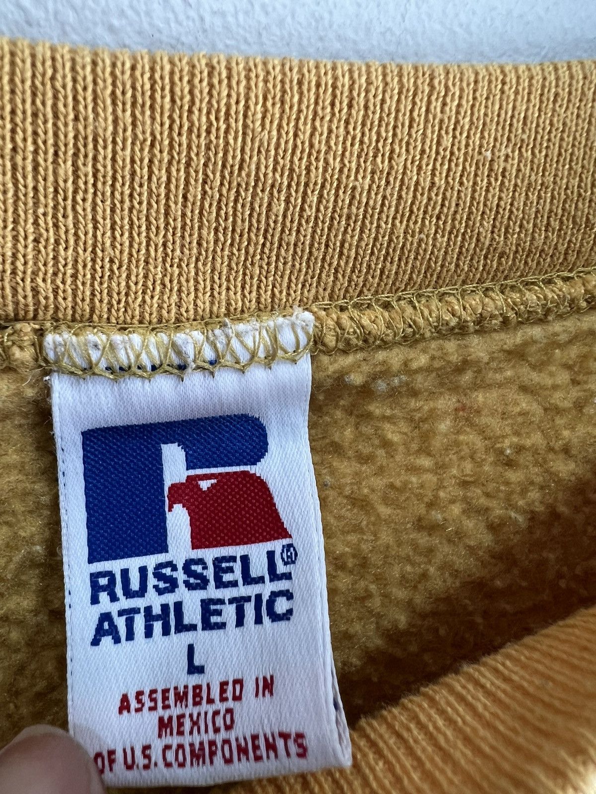 Russell Athletic Vintage 90s Russell Athletic Blank sweater crewneck yellow Size US L / EU 52-54 / 3 - 3 Thumbnail