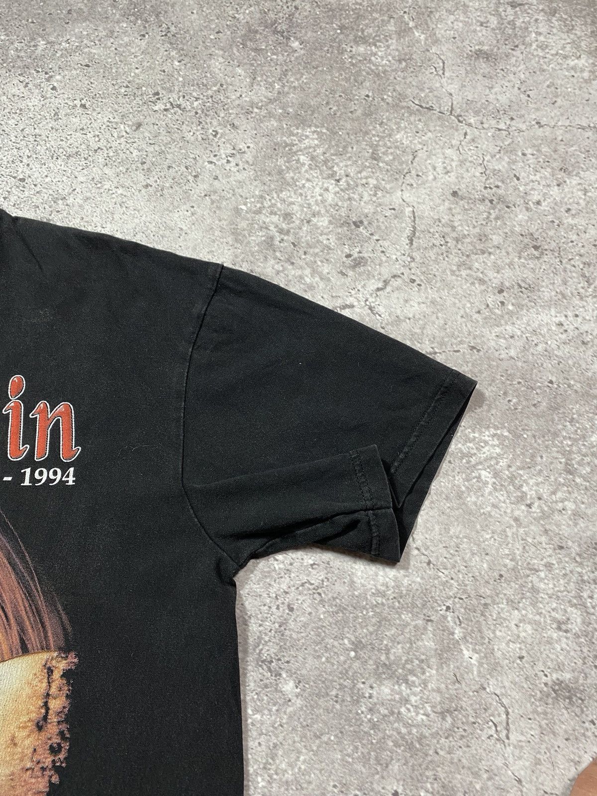 Band Tees Vintage 90-00’s Kurt Cobain 1967-1994 Metallica band Tshirt Size US XL / EU 56 / 4 - 4 Thumbnail