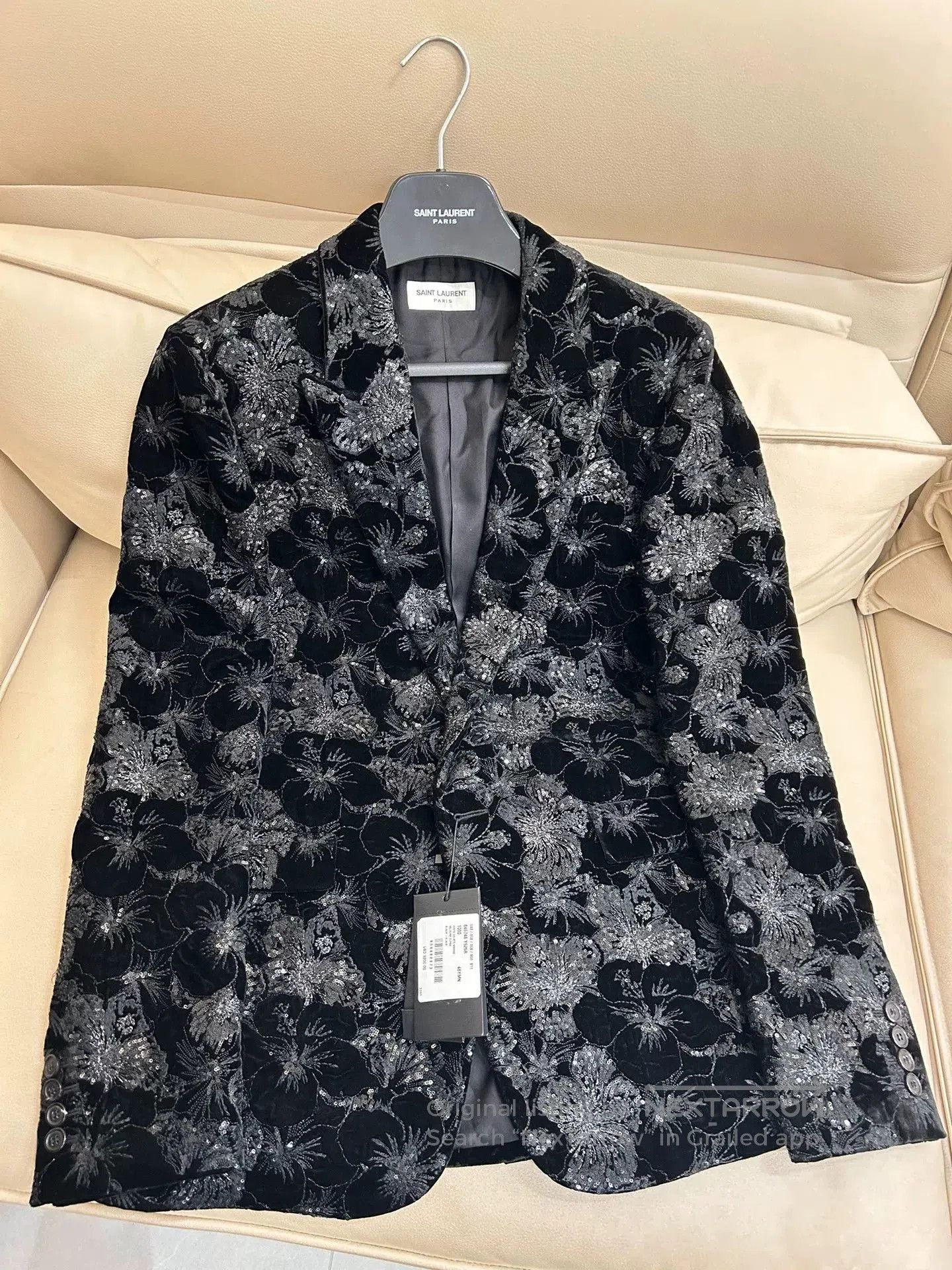Saint Laurent Paris Saint Laurent Velvet Floral Embroidered Blazer. Size US S / EU 44-46 / 1 - 1 Thumbnail