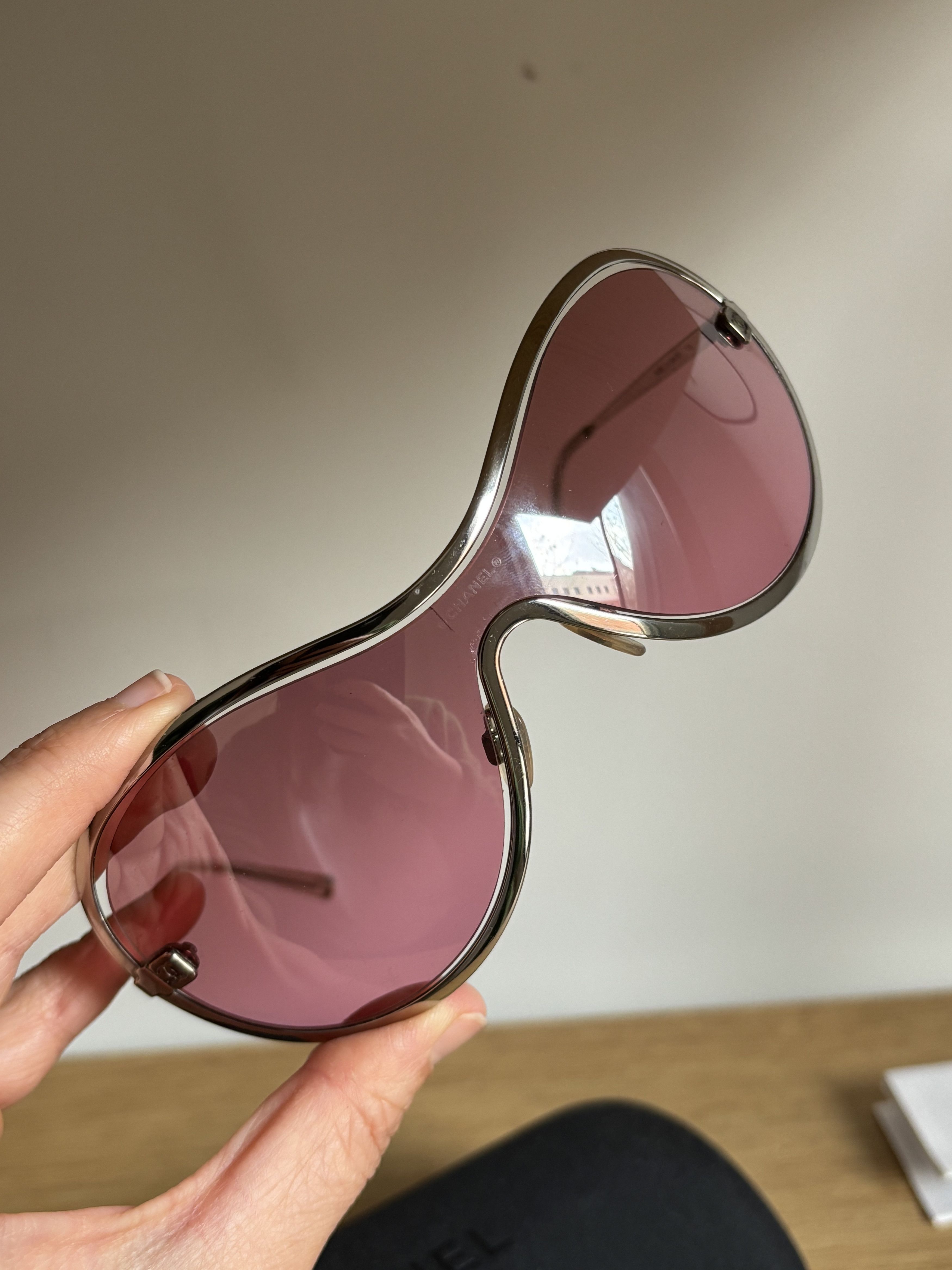 Chanel CHANEL SUNGLASSES 4030 Rhinestone 4017 Mask RI904 Size ONE SIZE - 5 Thumbnail