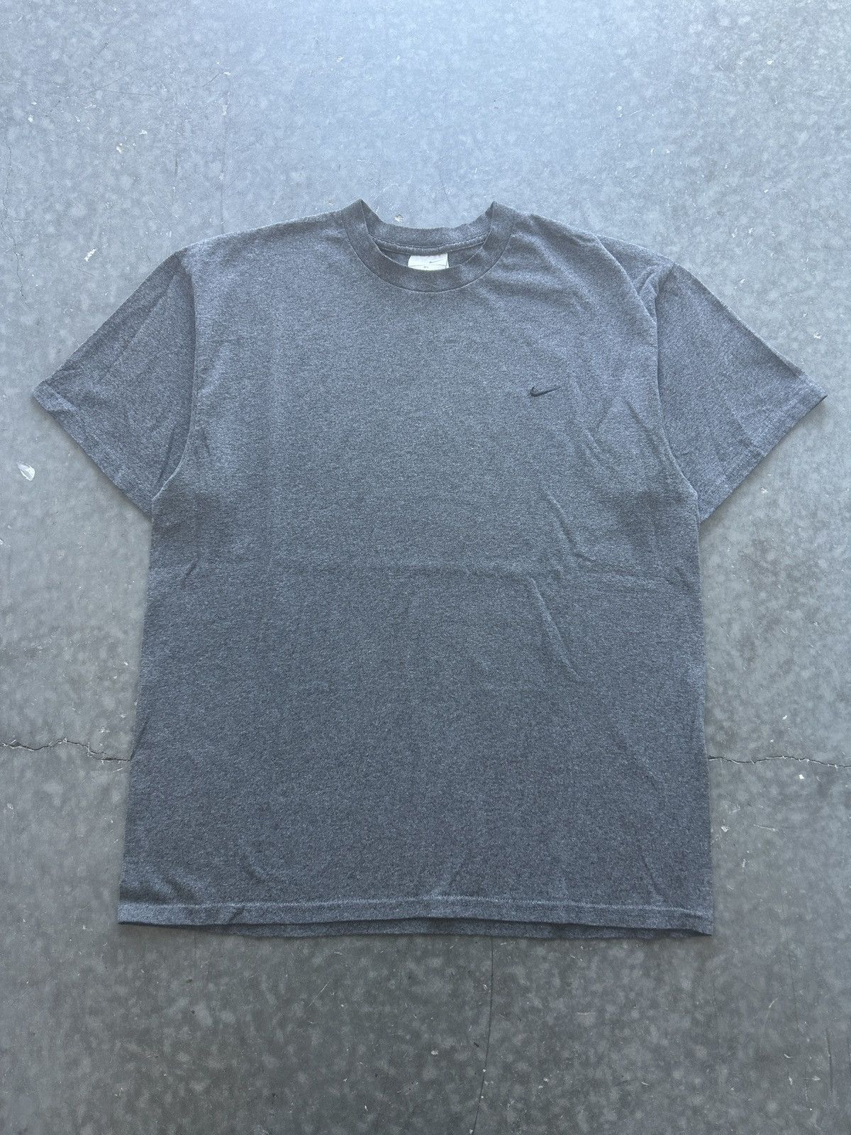 Nike × Vintage Vintage Y2K Nike Embroidered Swoosh Tee Size US XL / EU 56 / 4 - 1 Thumbnail