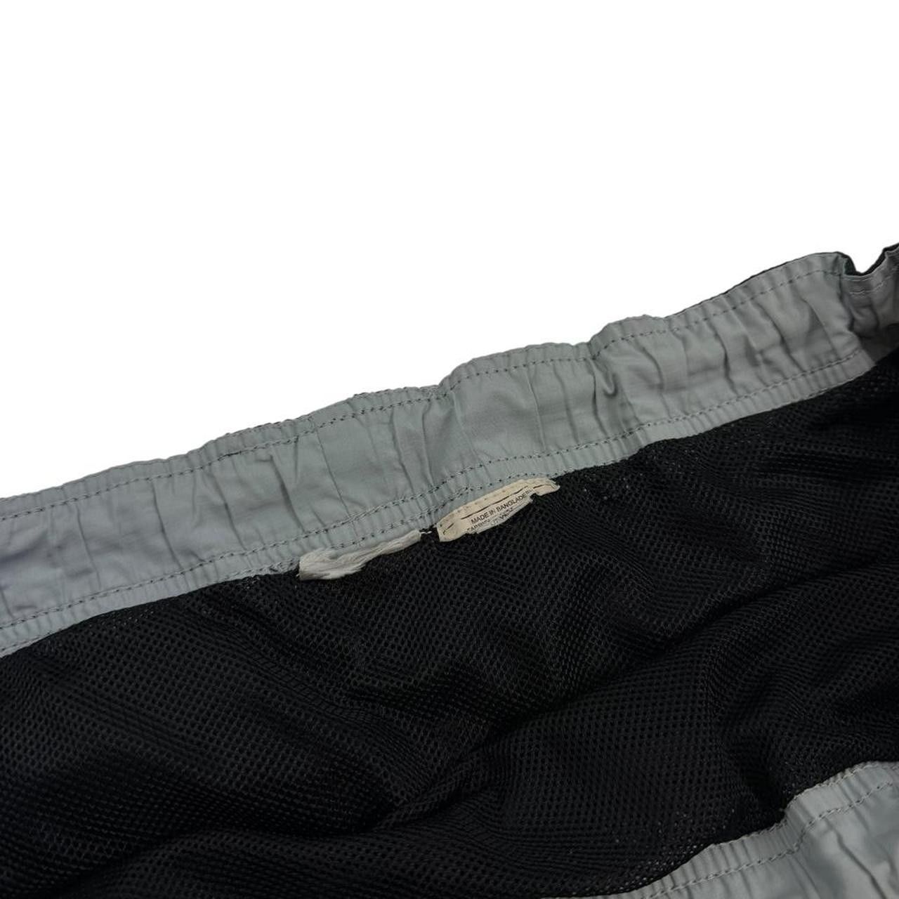 Nike Vintage Nike Shox Shorts - Fits Medium Size US 34 / EU 50 - 8 Thumbnail