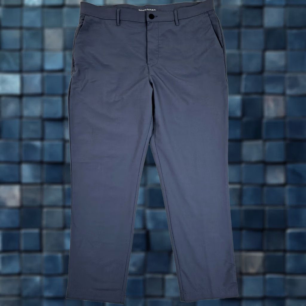 Banana Republic Banana Republic Performance Golf Flat Front Pants Men 40x29 Blue Regular Inseam 29 Khakis Solid Pockets Golf Theme Mens Size US 40 / EU 56 - 1 Thumbnail