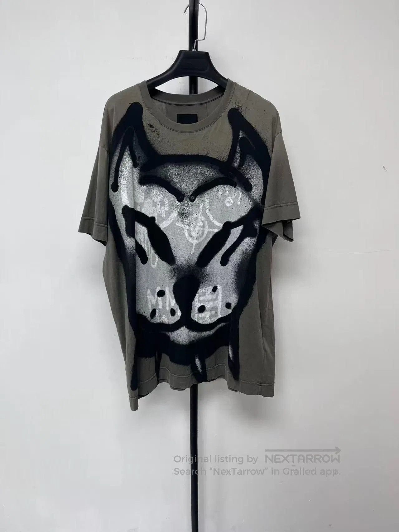 Givenchy Givenchy x Chito Graffiti Spray Short-Sleeve T-Shirt. Size US S / EU 44-46 / 1 - 1 Thumbnail