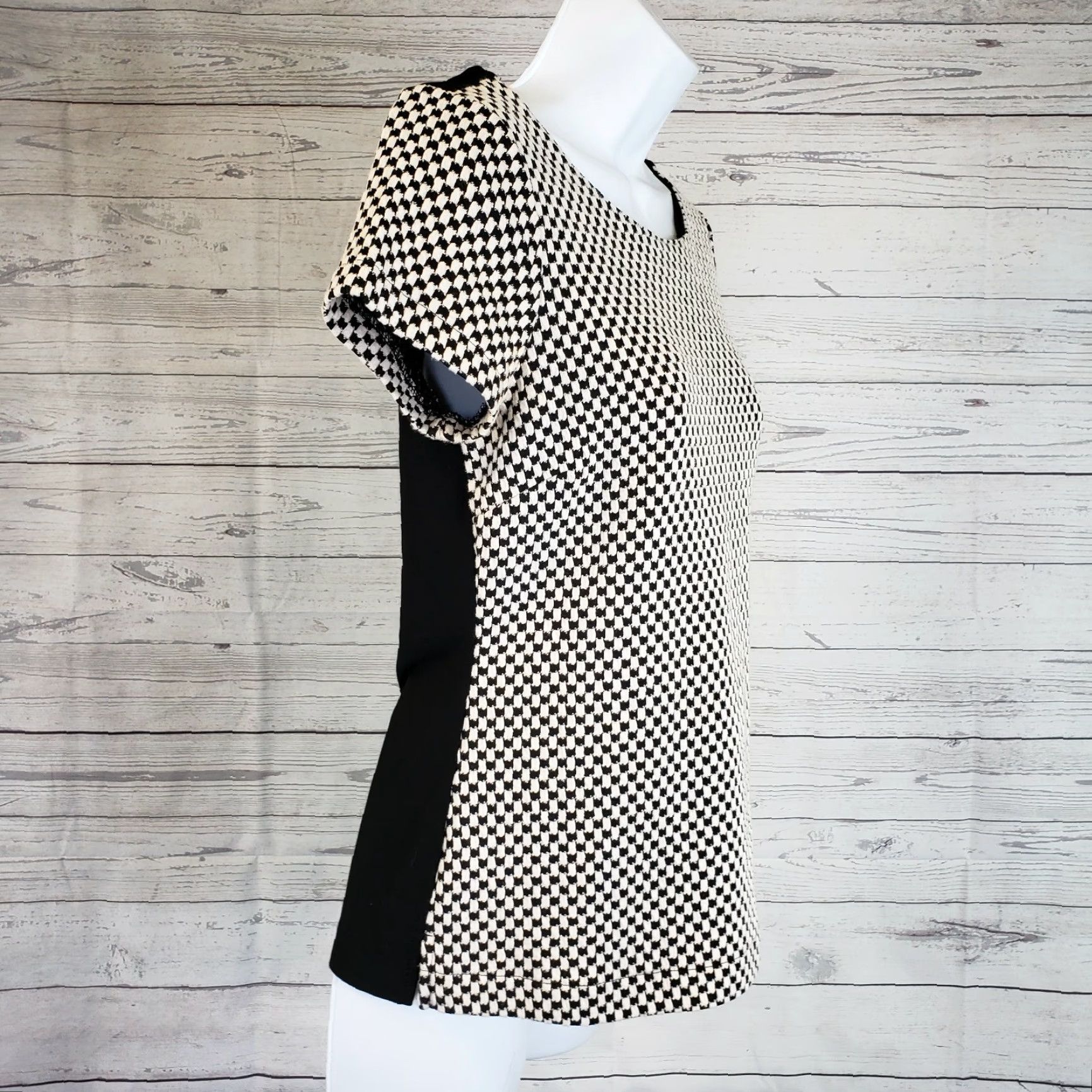 Banana Republic Banana Republic Womens Top XS Black White Checkered Short Sleeve Cotton Blend Shirt Womens XS Black White Checkered Short Sleeve Cotton Blend Size XS / US 0-2 / IT 36-38 - 2 Thumbnail