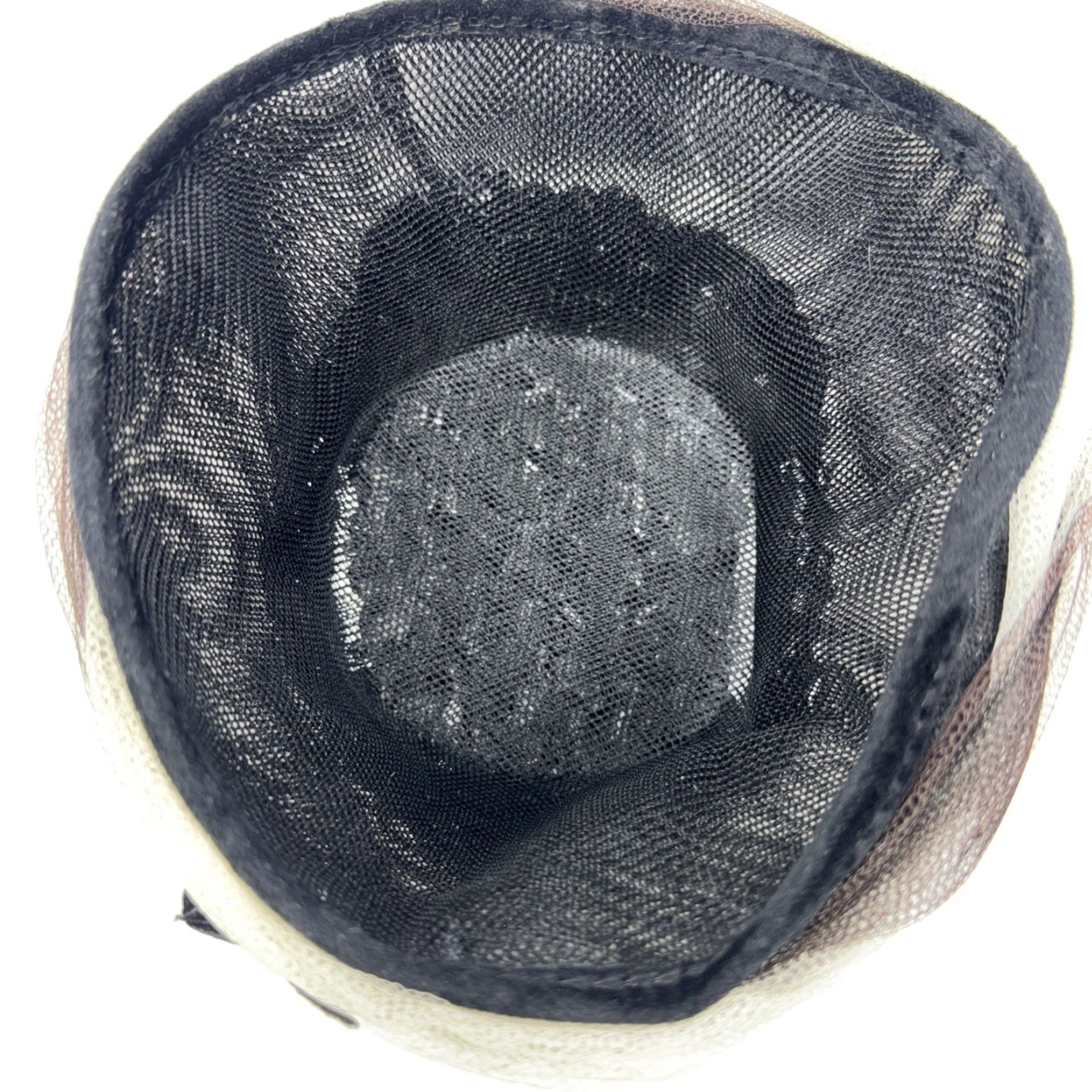 Vintage VINTAGE Flapper Hat Women’s Ribbon Netting Lace Metal Rim Black White Hat Size ONE SIZE - 6 Thumbnail