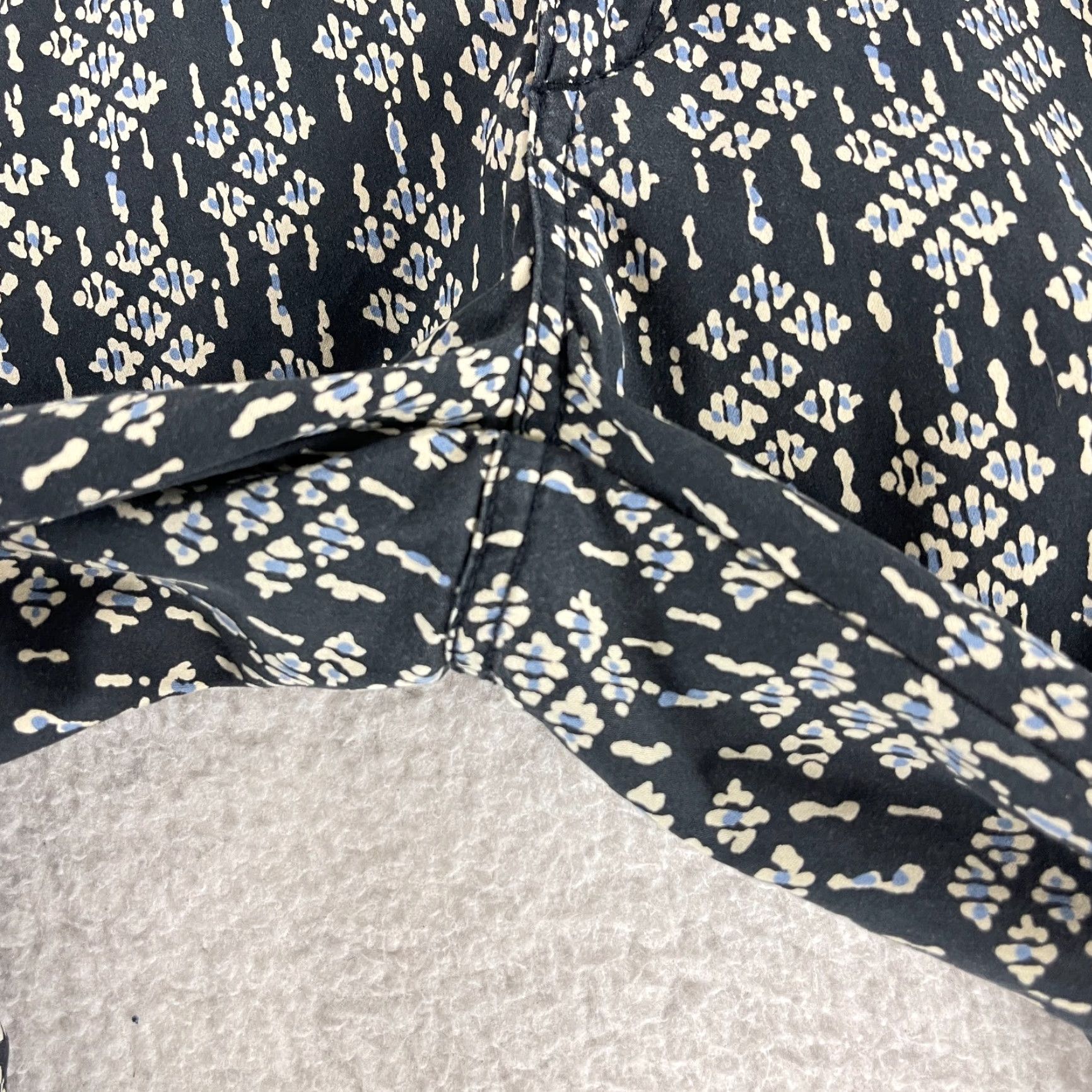 Anthropologie Anthropologie Pilcro Black Serif Fit Ankle Zip Pants Womens Mid-Rise 28 Geometric Pattern Cotton Modal Spandex Regular Leg Skinny Inseam 28" Brown? Size 28" / US 6 / IT 42 - 6 Thumbnail
