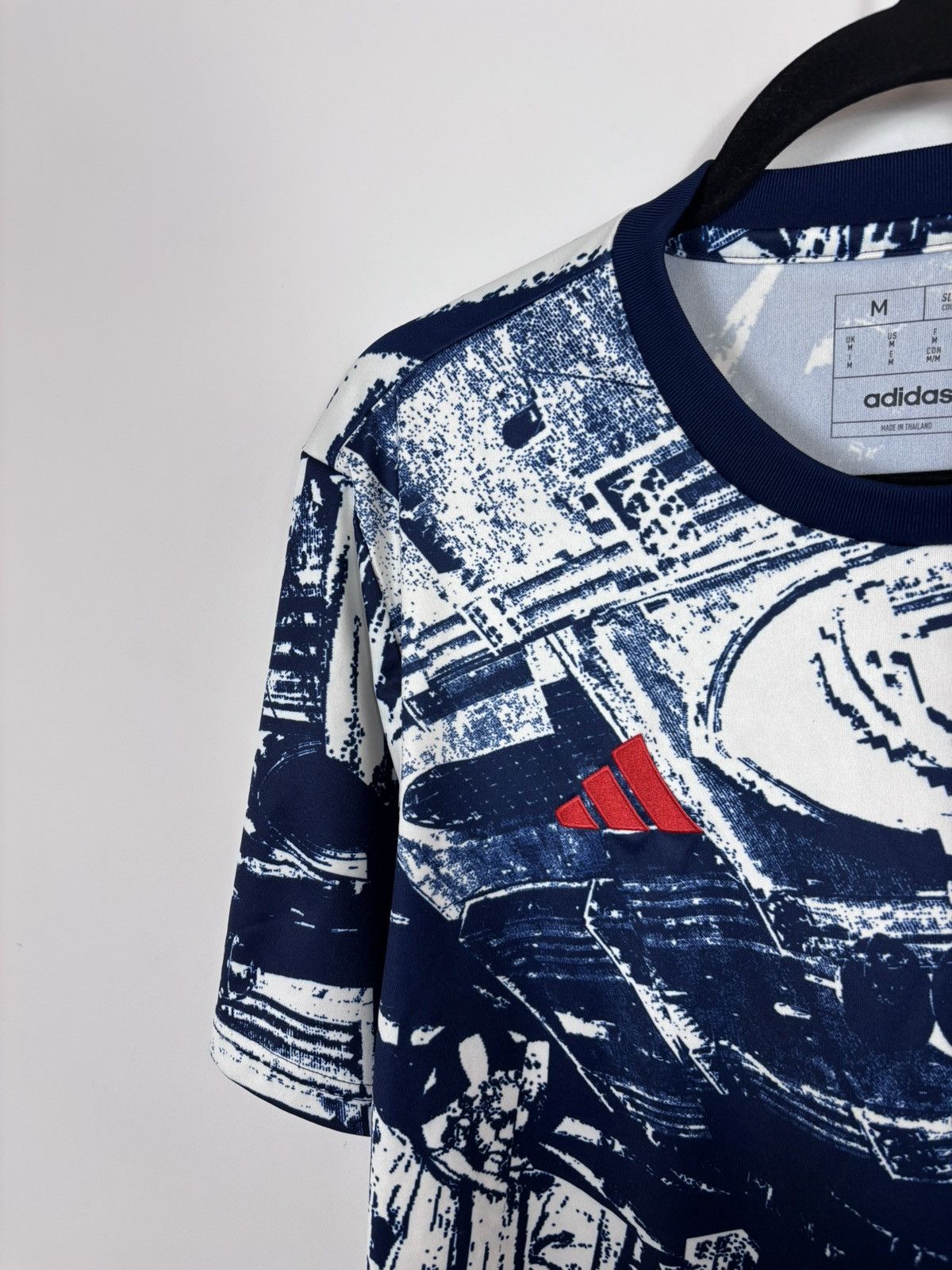 Adidas Adidas Bayern Munich 2023/2024 Training Football Jersey Size US M / EU 48-50 / 2 - 5 Thumbnail